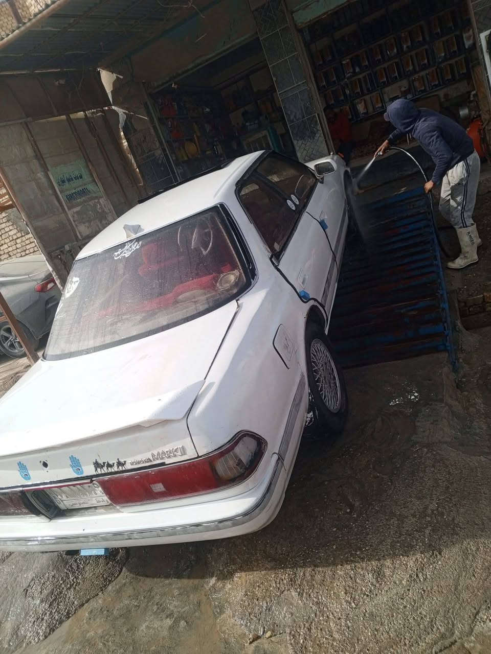 سياره مارك مسطره لون لولوي بيه جراد موديل 1991 محرك تبريد حداديه مكفولات كيره كايم
سنويه ال 29 مداور ثاني يوم بسمي السياره 
سياره ما بيه اي نقص من عده الكير كايم
السعر 35وبيه مجال حك الجيه ترهم مراوس  
رقم صاحب السياره ***********مستعجل ع بيع مكانه قضاء الشطره
