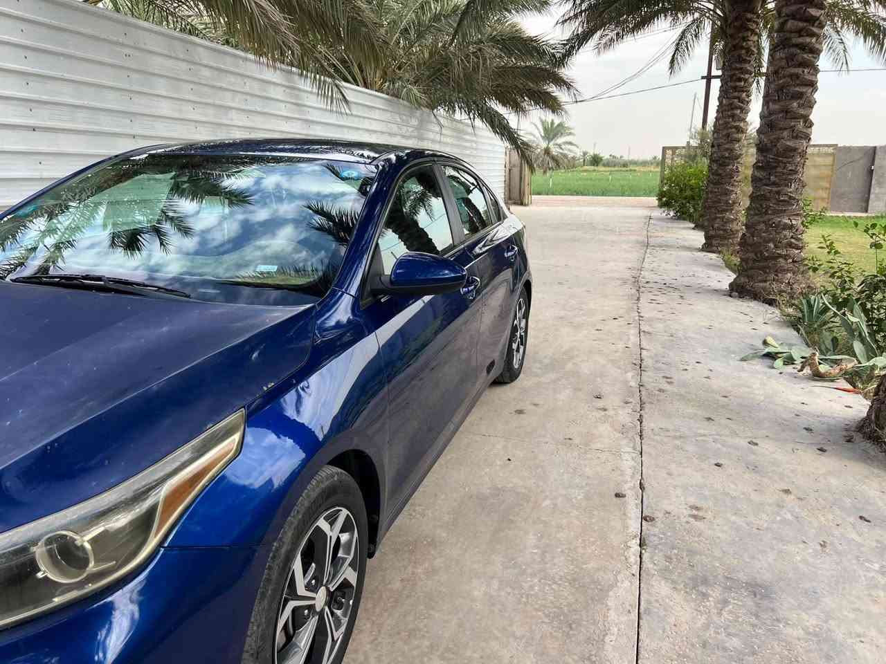 سلام عليكم كيا فورتي موديل 2021 وارد امريكي حادثها بنيد وجاملغ ضربتها خفيفة ماشية قليل مكينه 2000 دوش سيارة حلوه ونظيفة سعرها 125$ وبيها مجال 
*********** رقم صاحب سيارة الي يحب يتصل
