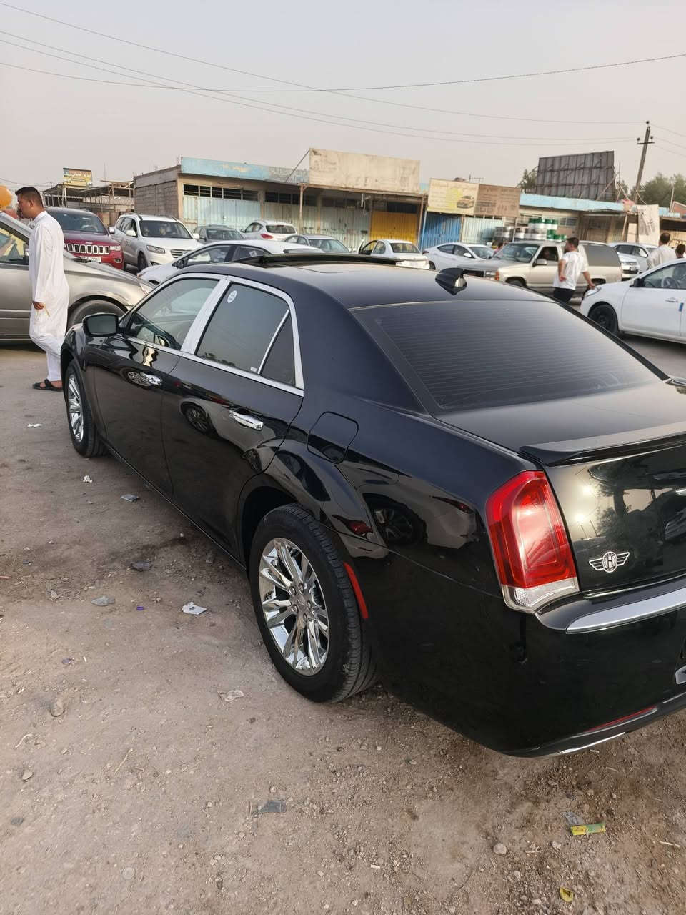 السلام عليكم اوباما كندي موديل2016سياره  بيها بارد بس بل باب وجاملغ والباقي كفاله مواصفات لـs فولل سياره مكينه6 مكان السياره كربلاء السعر (220) 
رقم الهاتف *********** .
