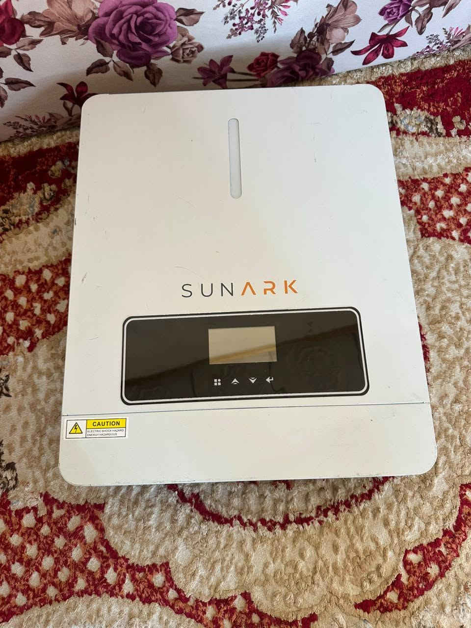 السلام عليكم
للبيع انفيرتر 4.2kw شرط فول نظافة منفذ BMS يعني تكدر تشدله بطارية ليثيوم نضام 24V 
السعر 225 الف
***********
