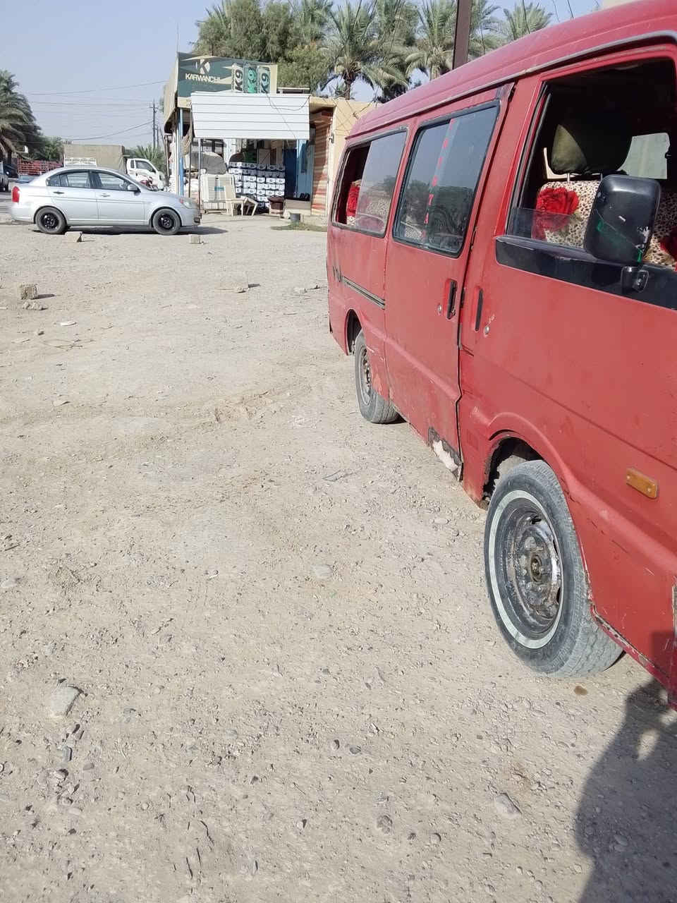 سلام عليكم خوان مازده للبيع اومراوس بكيه بسته مكينة بيه خيط بخار كوم حديد بدون راعي السعر ها 17وبيه مجال عنوان ديالى كنعان رقمي ***********
