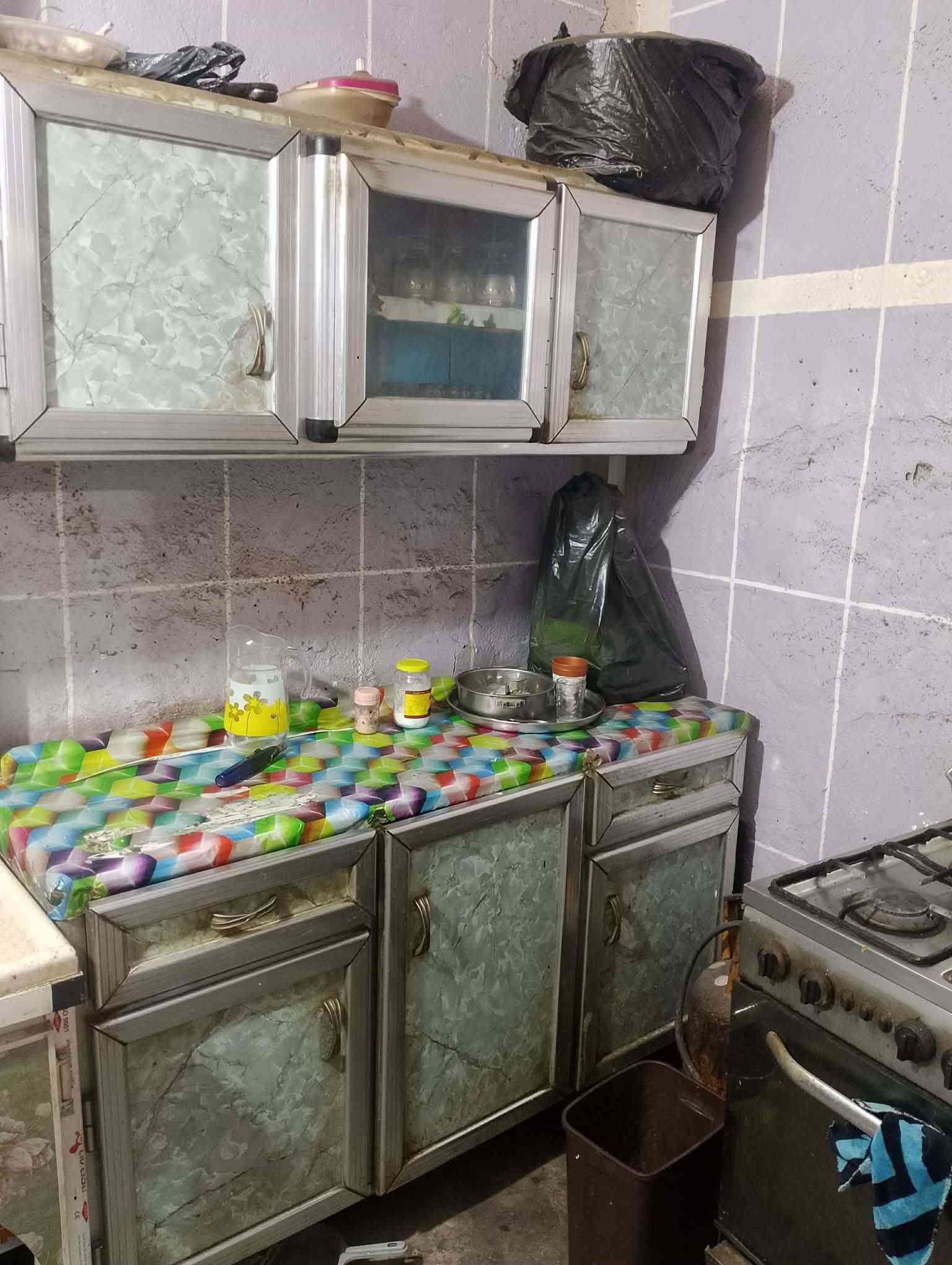سلام عليكم شتريد اخوذ شلع كولشي بحده بغداد شارع شيخ عمر ***********
