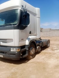 للبيع رينو انجكتر مربوطه صهريج 2004  07764659884