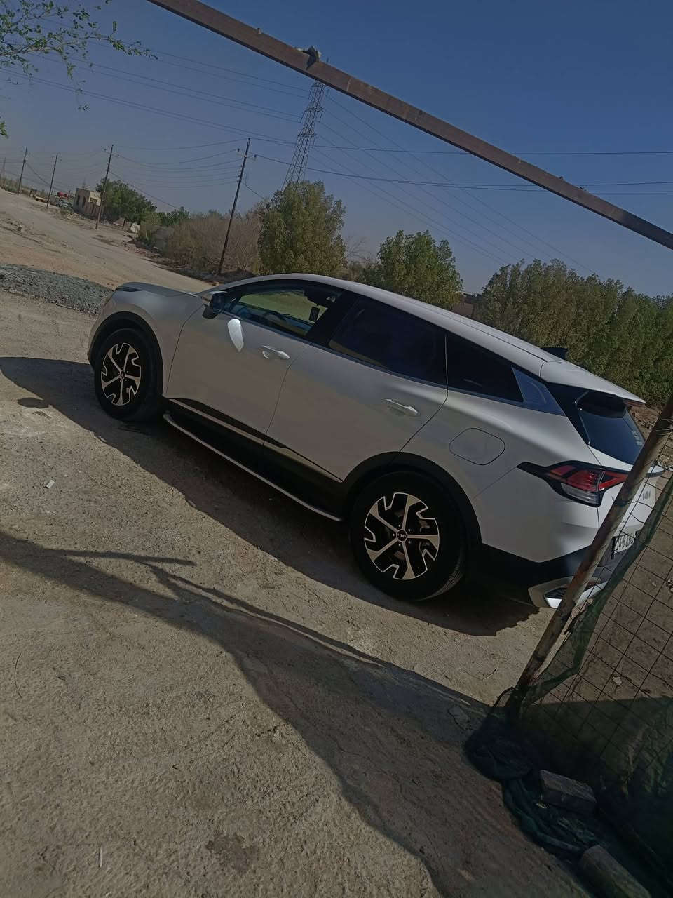 للبيع كيا سبورتج 2023 مكينه 2500 رقم بصرة بسمي تحويل ثاني يوم بيه 6قطع ابيع احزام مكان البصره رقم الهاتف ***********
