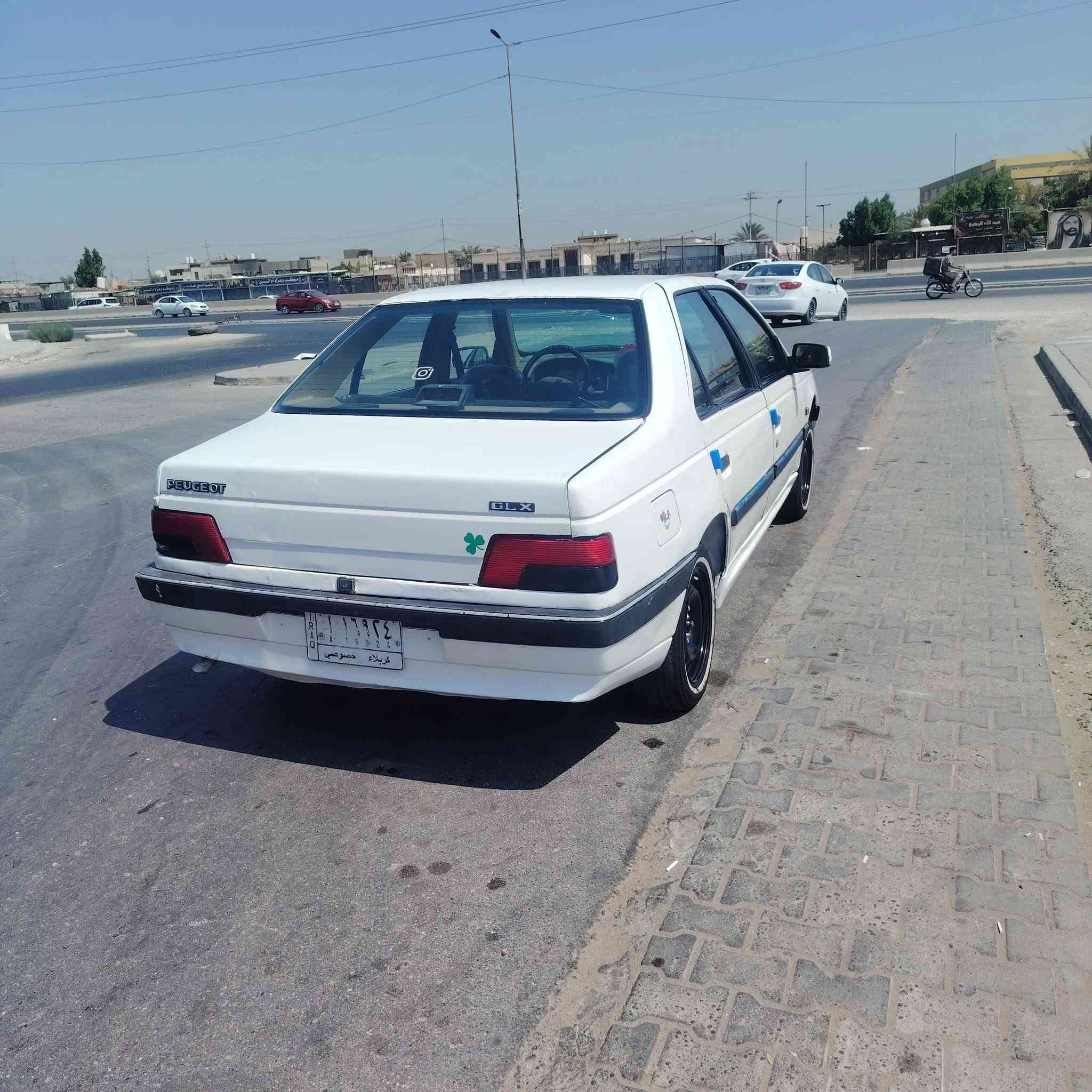 سلام عليكم بيجو 405لبيع مديل 9مداورثاني يوم27وبيها مجال مكينه وكير خير من الله العنوان نجف لاستفسار ***********
