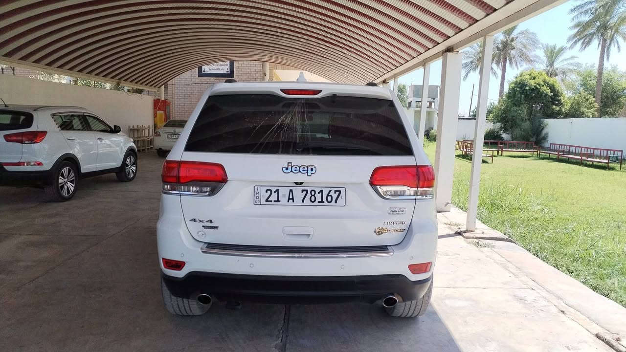 جيب 2014 V6 3600 4*4 فول مواصفات
بصمة ابواب + صندوك + تشغيل عن بعد 
وضعيات قيادة بكرة جبلي ثلجي... الخ
شفتات ستيرن اصلي 
حساسات 
صندوك كهربائي 
تدفئة  مقاعد + تدفئة ستيرن 
و الباقي معروفة 
2014 ألمرغوب يعني تمشي بانزين عادي بدون دوانز
رقم سليمانيه بأسمي
السيارة بيها قطعتين صبغ بدون قطره معجون فقط بارد 
السيارة ما بيها أي مصرف و كلش نضيفة و كير و محرك شرط
مكان ديالى المقداديه
السعر 195 بيها مجال تخابرني وتدلل
***********
