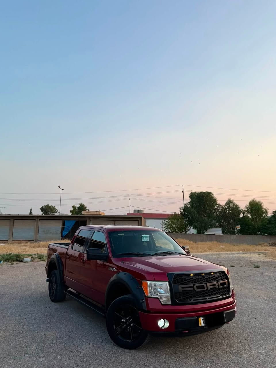 Ford  F150 niva
موديل 2014 شريكه نيفا

فول مواصفات 

محرك 8سلندر مرغوب،4x4

سياره بدون مصروف

گیر محرک بشرت

بدون صبغ 

سنوي بأسمي

سعر 160$ومجال

***********

