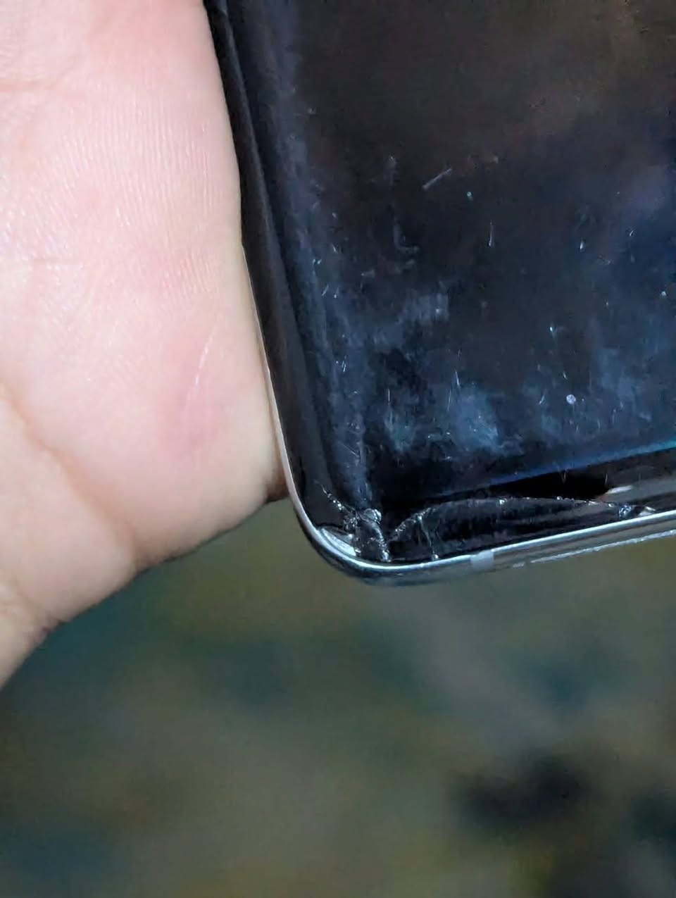 سلام عليكم Galaxy S21 Ultra 5G بي هاذ لكسر ولتنصي مال صوت ما تشتغل فقط ذاكره 256 جهاز نضيف السعر ب 275  وبي مجال قليل محتاج وريد ابيع الشراي اتصل ***********
