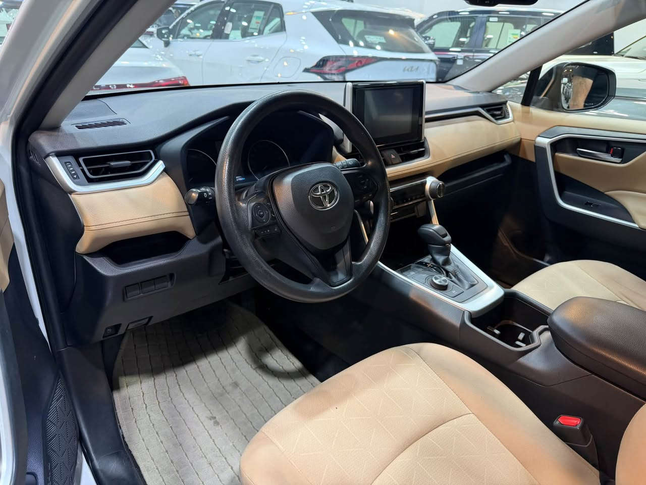 Toyota 2024 🎌 RAV4 SAS 
تويوتا راف 4 🎌ساس 2024
ضمان وكالة ساس ✅
كفالة عامة 
عداد المسافة المقطوعة 27000 k/m 

📍بغداد شركة ابو ظبي چكوك قرب بوابة الكاظمية 

***********

*********** 📞

نص مكتوب في الصور:
- SAS 2024 RAV4