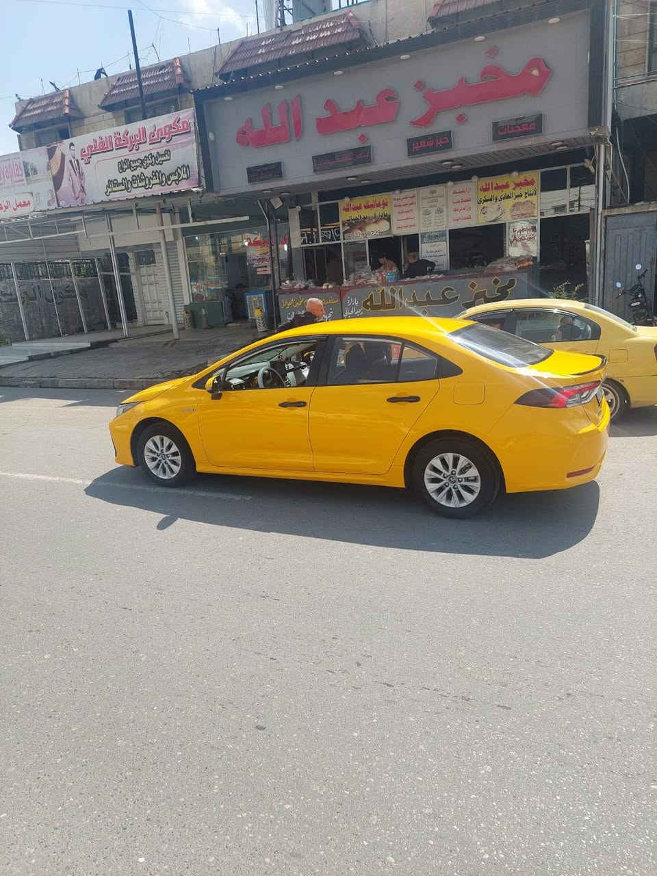 كورلا هايبرد ٢٠٢٢ ياباني تجميع صيني محرك 18000 سيارة بدون ضرر رقم نينوى سنويه جديد هزه جديد طخم تايرات جديد سياره جاهزه سعرها ١٦٠ ومجال بسيط رقم صاحب السيارة *********** سيارة ماشيه ٢٧٠ الف 
مكان السياره موصل جانب الايسر المحروق

