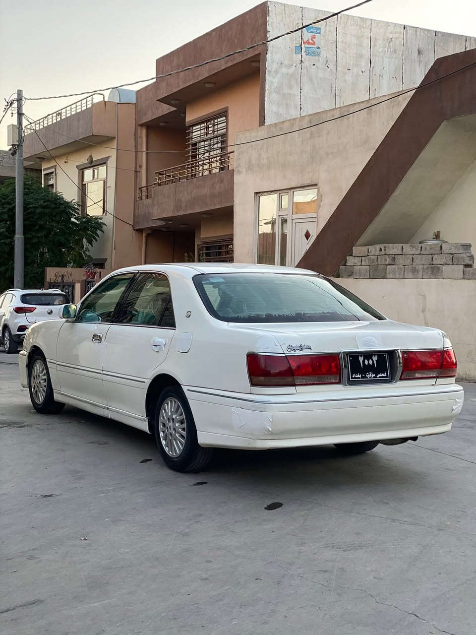مەلیکە ساح
مەکینە فیفیتی
دوو دوگمە
سڵایت
جوار کوشن کارەبا
دوای کریستاڵ 
پیشی عادی 
سەیارەیەکی بی مەسرەف 
تەبرید بەشەرت
تیبینی سەیارەکە بەشەرتی موسوبڕاوە 
سەقفی بۆیاخ نەبیت 
قرجیکی دوای هەیە بی حەوز گرتن 
داژخوڵی جوان نیە
سڵایتەکەی ٣٠ بۆ ٥٠ هەزاری ئەویت بۆ جاکردن 
پارەی مەلیکەیەکی بڕاوەیە
شوین سلیمانی 
***********
