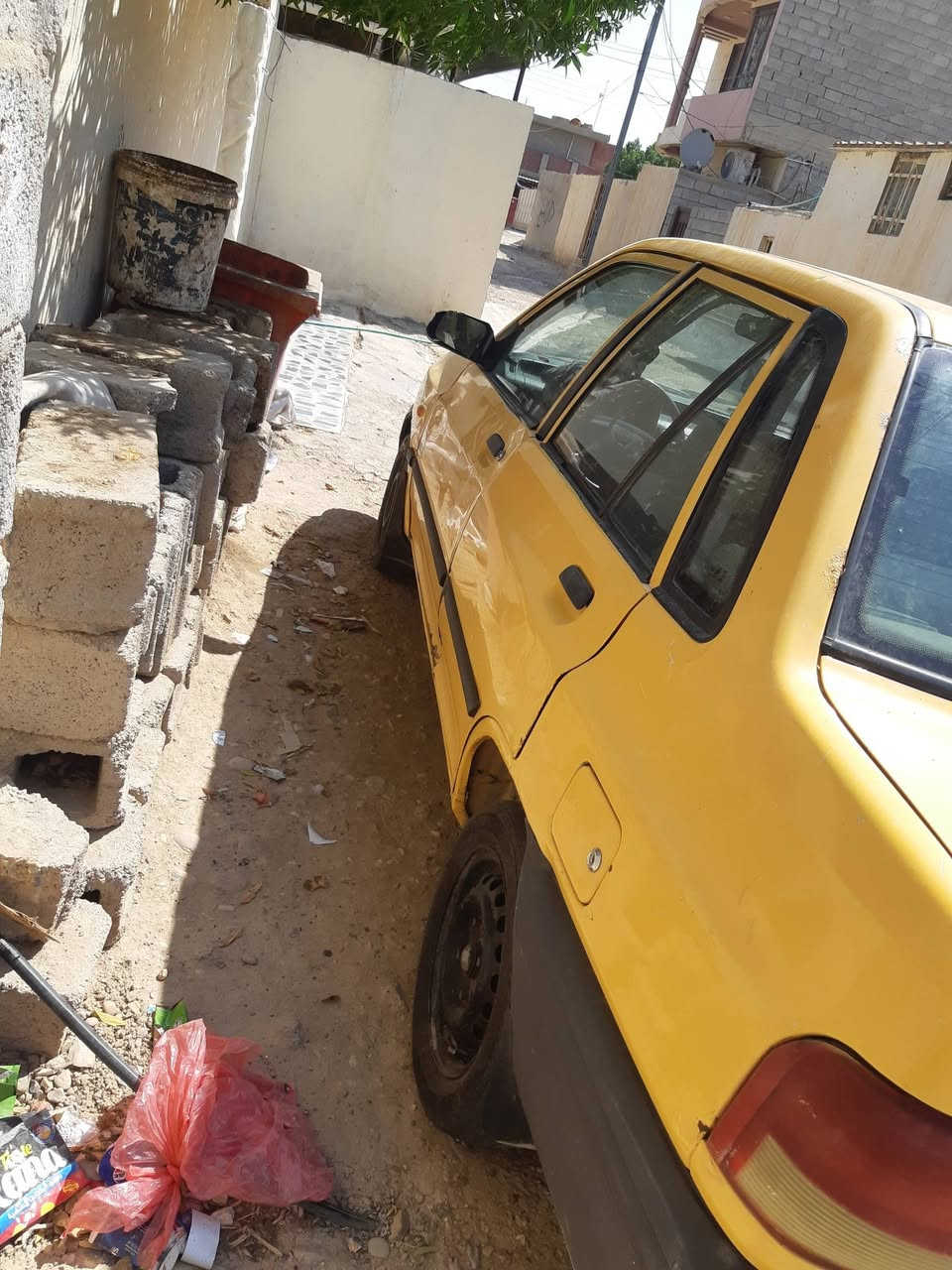 سايبه البيع ٢٠٠١١ مكينه مجفته جديد وكير نضيف حداديه نضيفه السعر ١١ ورقه بس صاحبه ملندله مسمكات مال ابو سياره موجودات وهاذا رقمي ***********
