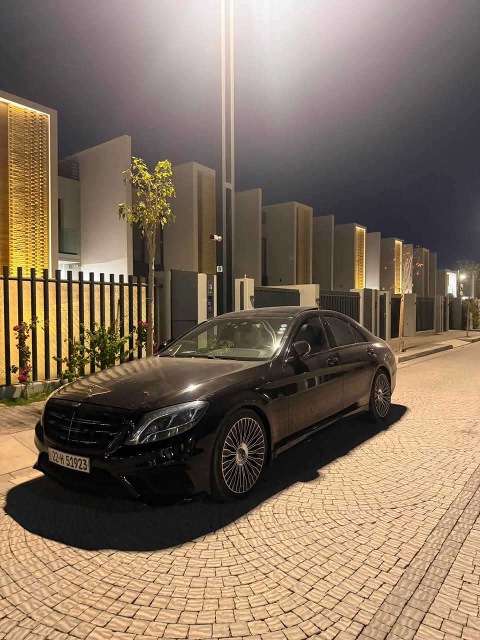 🖤 Mercedes-Benz S500 | 2017 🖤
للبيع أو المراوس تاهو  كاديلاك لاندكروز حسب القناعه 🖤

V8 Biturbo بقوة وهيبة الـ S-Class، بلون أسود ملكي وداخلية فاخرة.

▫️ موديل 2017
▫️ محرك V8 Biturbo
▫️ قير أوتوماتيك
▫️ داخلية جلد فاخر
▫️ بانوراما
▫️ كراسي كهرباء Memory
▫️ تبريد + تدفئة كراسي
▫️ كاميرا خلفية
▫️ حساسات أمامية وخلفية
▫️ دخول وتشغيل بدون مفتاح
▫️ شاشات ومولتيميديا
▫️ إضاءة LED
▫️ جنوط أصلية
▫️ نظام صوت فاخر
▫️ مثبت سرعة
▫️ مواصفات عالية
رقم اربيل الجديد 

سيارة راقية بكل معنى الكلمة، مريحة وهيبتها ما تحتاج تعريف.

📍بغداد_ الدورة 

📞 ***********

