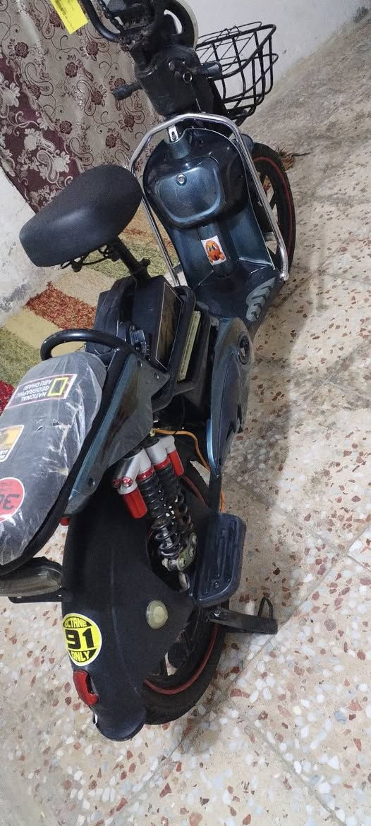 سلام عليكم
للبيع  5بطاريات 
بطارياته جدد شادهن 
سرعه 99
ب350

***********
