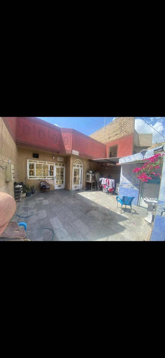 لبيع🏡
150متر
جكوك الاساتذة 
طابق واحد
غرف عدد2+وهول +استقبال +ومطبخ +وكراج
الوجهه 7.5
نزال 20
عرض شارع 10امتار 

السعر 210
***********التواصل
قريب حرم الامام الكاظم
