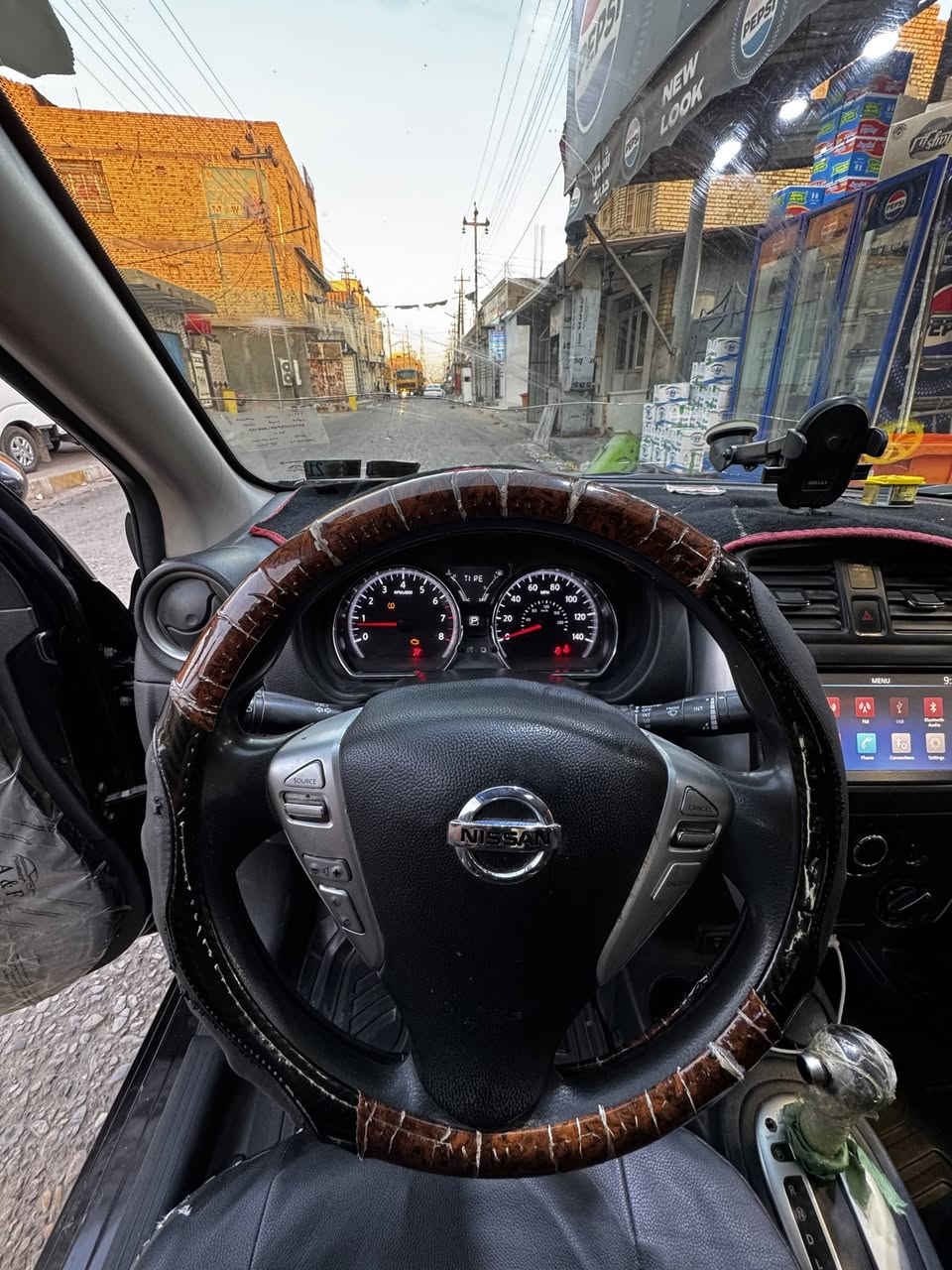نيسان لبيع موديل ١٩ سياره حلوه مكفوله مكان سياره ميسان لسعر ٧٥وبيه مجال رقم الهاتف
***********
