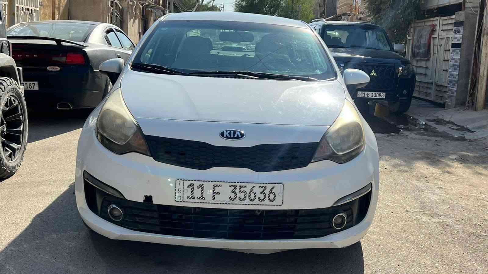 السلام عليكم كيا ريو موديل ٢٠١٦ محرك ١٦٠٠ وارد امريكي حادثها جاملغ ايسر  تدفئة وتبريد كهربائيات كلهه تشتغل داخل نظيف جدا مكانها بغداد الدوره ابو دشير هاتف *********** سعرها ٨٧ بغداد, العراق
