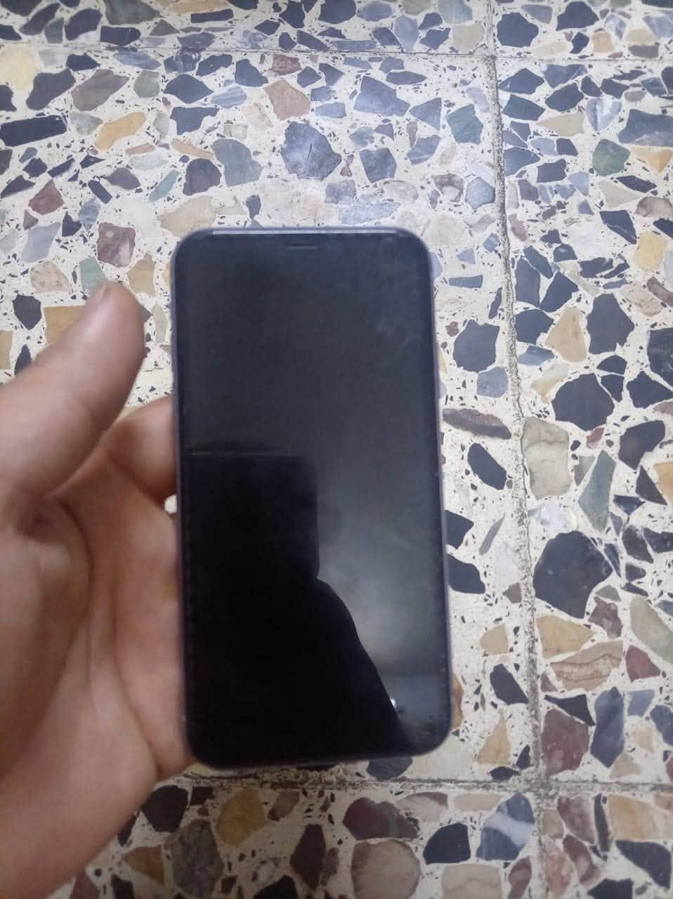 سلام عليكم ورحمة ايفون ١١عادي جهاز ماداخل تصليح بلاد على وضع شركه ذاكرته ١٢٨ بطاريته ٧٧سعره ٢٧٠وبي مجال 
هـ/***********
