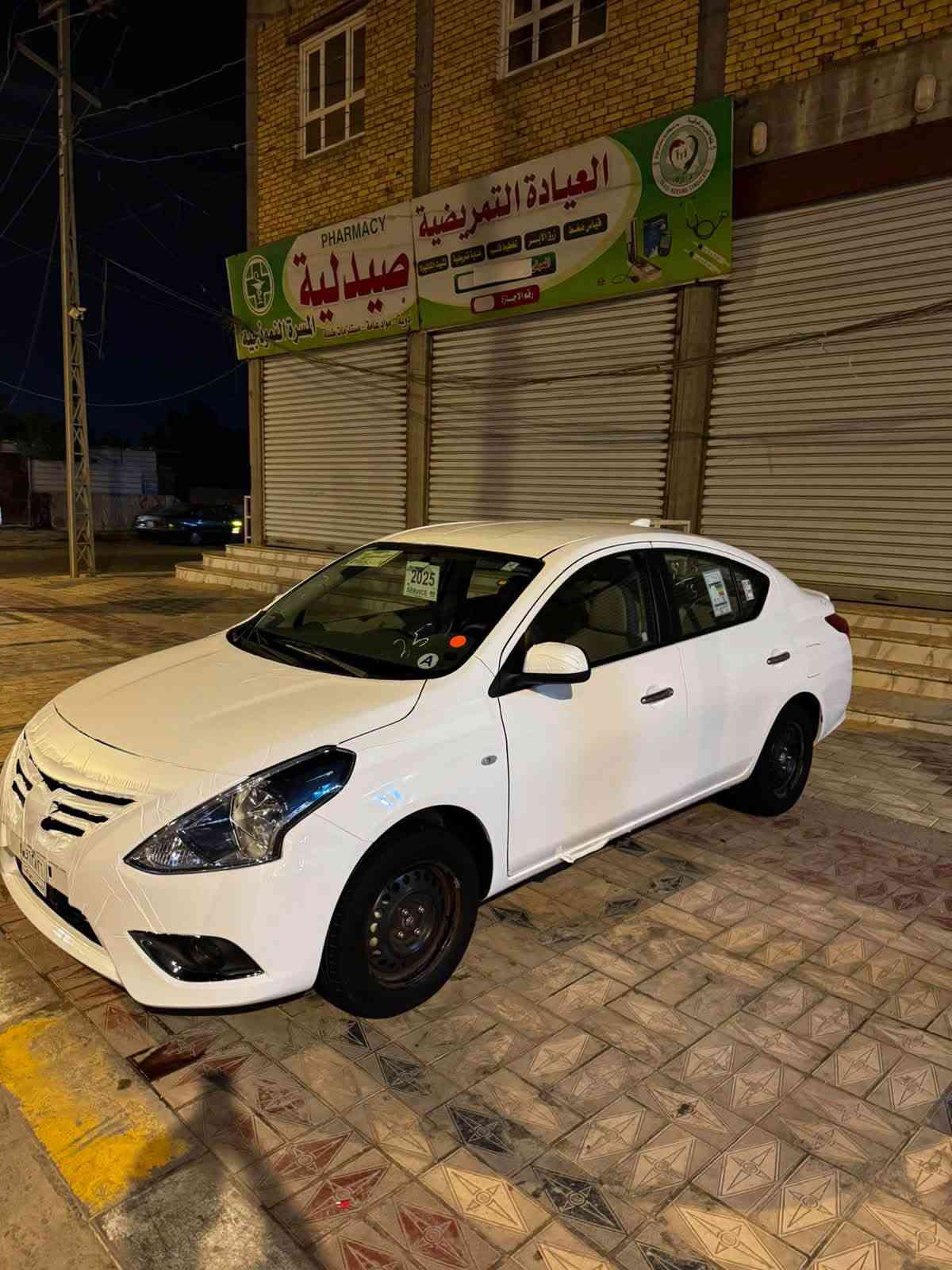 سلام عليكم نيسان صني هندي
مديل 2025 

ماشيه 21الف 

لون ابيض كفاله عامه عده خصمات بالبرانكيت الامامي 
رقم شهداء 
سياره جاهزه من كلشي 
كير ومكينه كفاله 
تبريد ثلج❄️
تخم تاير جديد 
حداديه جديده 
السعر 112 وبيه مجال
