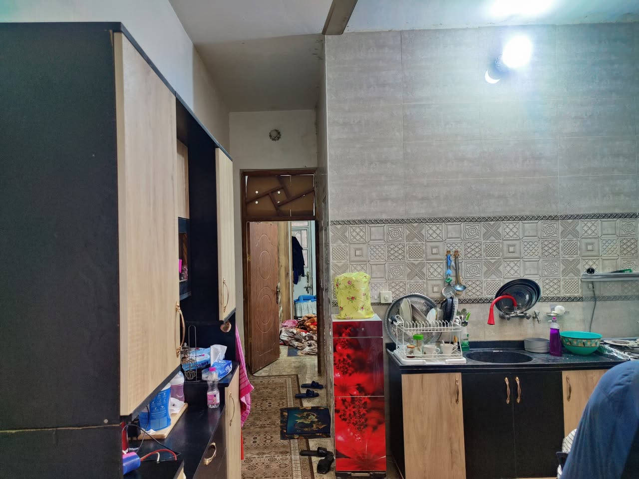 بيت 100 متر واجهة 5 نزال 20 طابق واحد بناء درجة اولى 
زراعي سند 25 
الزعفرانية نهاية شارع الكهرباء مقابل صورة الامام علي عليه السلام 
 بظهر الشارع الرئيسي 
موبايل واتساب  ***********
ماسنجر
