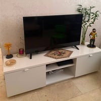 ميز تلفزيون كلش نظيف اخذته من ايكيا غير متواجد عالفيس اريده ١٥٠ الف ٠٧...
