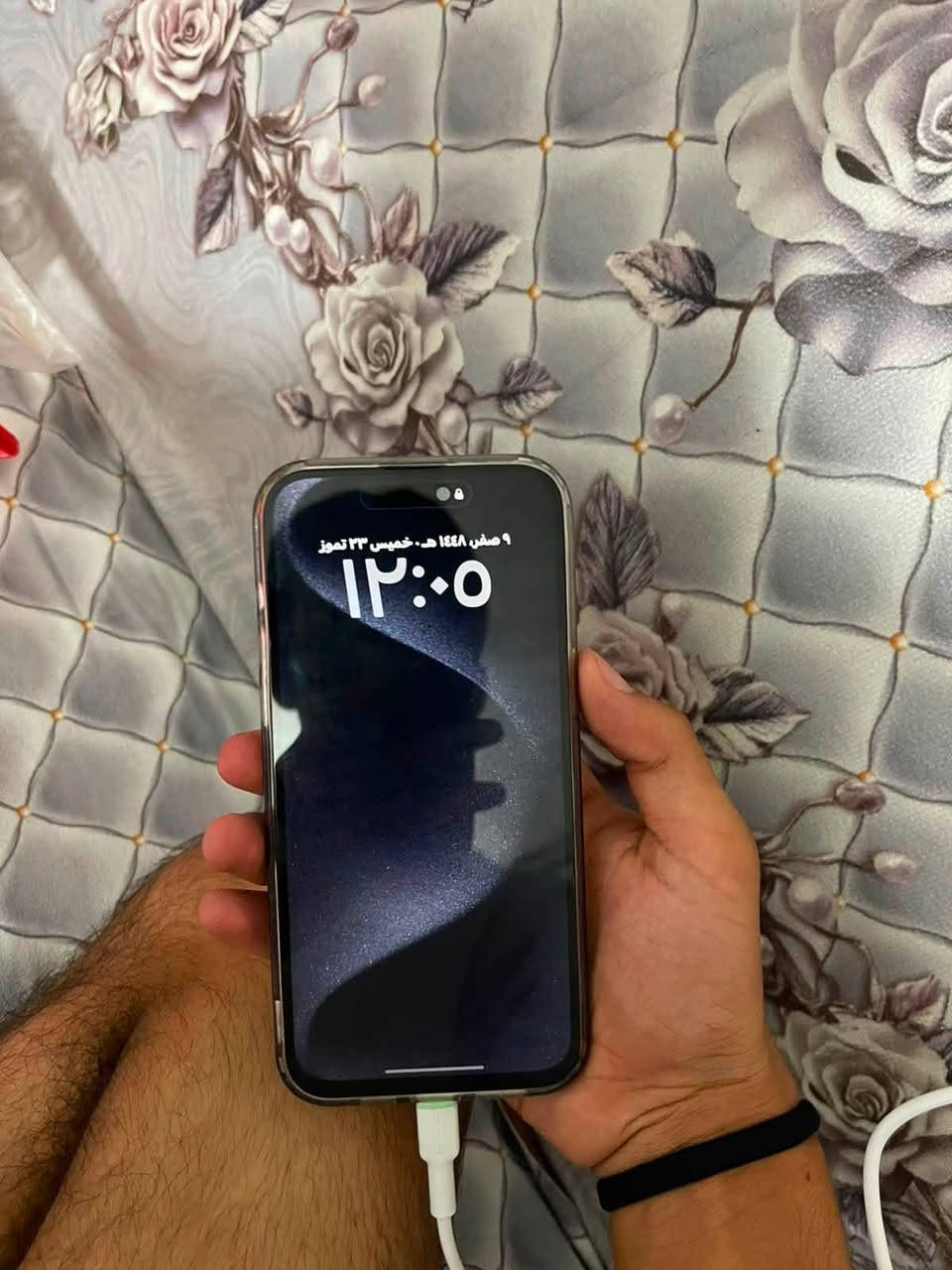 السلام عليكم جهاز ايفون 15 pro max جهاز ذاكره  ٢٥٦ بطاريه ٨٨ عدد دورات ٨١١ جهاز جديد بمعنى الكلمه استخدام واحد مبدل شاشه مال تفضيخ ٣ خيارات السعر ٩٠٠ وبي مجال مكاني بغداد البلديات واكو توصيل الرقم ***********
