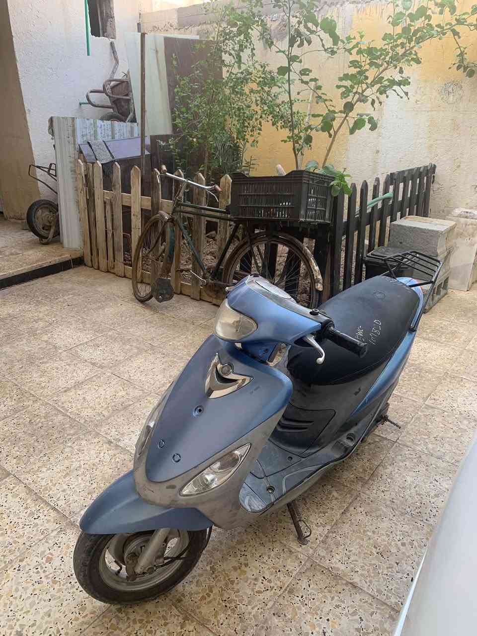 ماكس قجمه للبيع دراجه بيهه صوت بل مكينه ماعرف مال شنو مفتوحا مره وحده شرط الفحص كلشي بيهه بلاد ماعده الكفرات تجاريه مكاني ابو الخصيب سعر450 رقم***********
