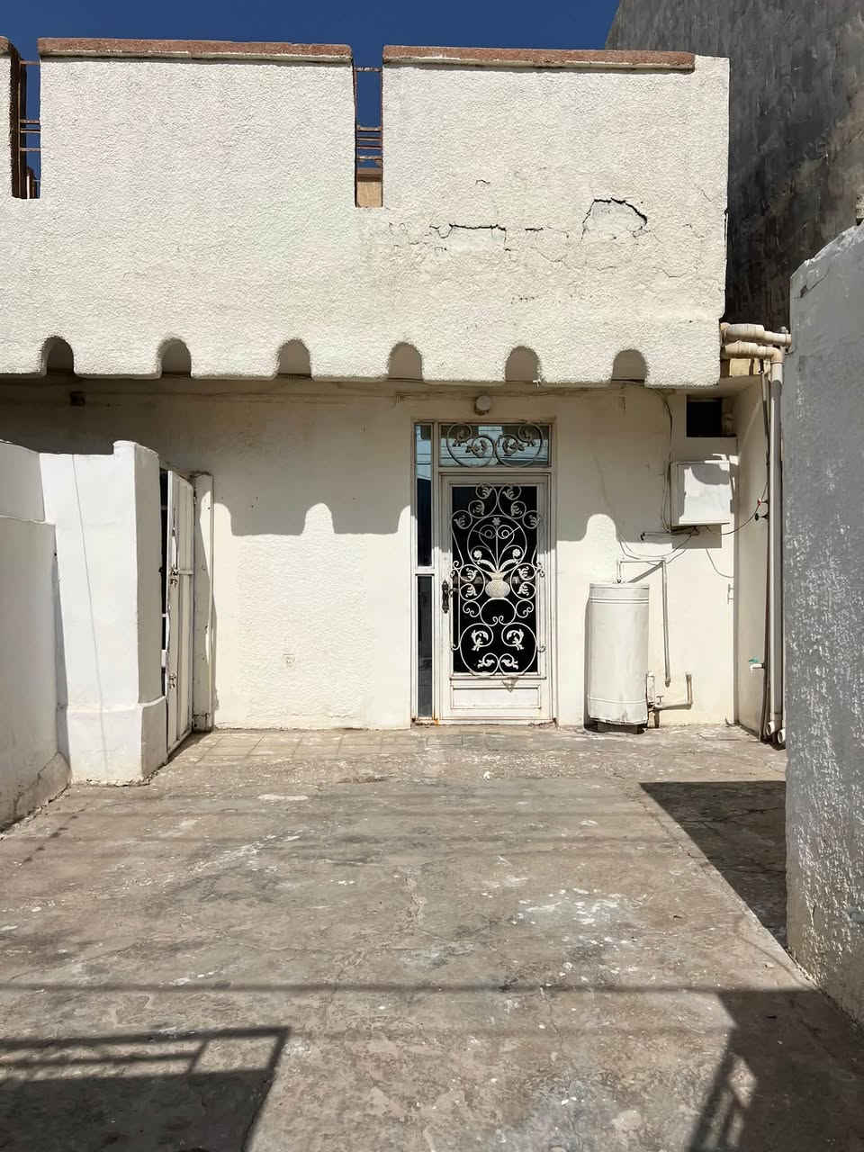 حي العرموشيه • مشتمل • ايجار مناسب