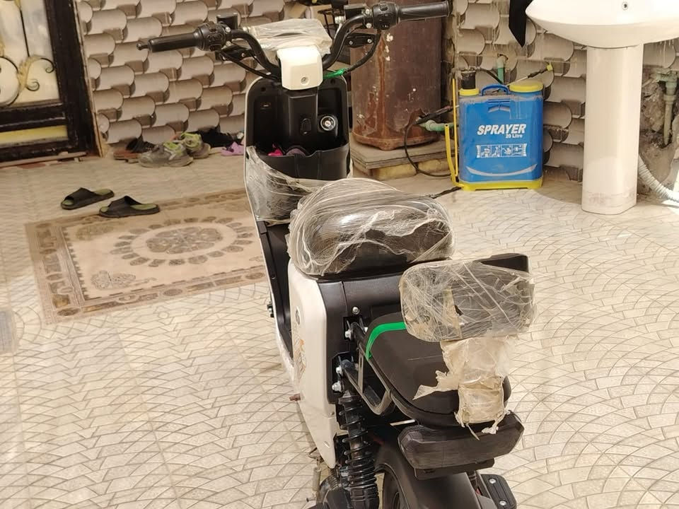 السلام عليكم
دراجه R9 للبيع 
دراجه كفاله عامه استخدام قليل دراجه فول مواصفات وشرط الفحص 
✅نضام R
✅نضام تشغيل بصمه+ سويج 
✅شاحنه اصليه مالتهه 
✅سرعه 109
✅3 نمر 
✅ دبل إشاره +يمنه ويسره + لايت عالي وناصي +هورن 
دراجه ما تعبك جديده وحلوه مكاني ناصريه مركز حي الفداء سعر : 475 وبيهه مجال حق الجيه 
للتواصل : ***********

