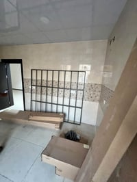 غرفة نوم كبيرة • بالكارتون • ميز بلازما مودرن