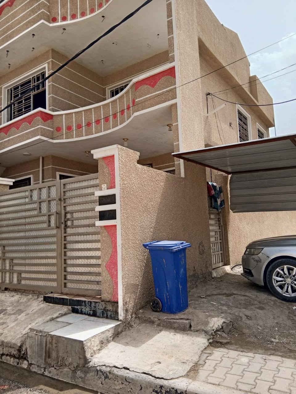السلام عليكم
بيت مساحته 160 متر للبيع
واجهة 10 متر
نزال 16 متر
بناء حديث 
خدمات كاملة 
يقع في منطقة ال 160 في التحرير 

للأستفسار مع صاحب الدار على الرقم التالي 
واتساب او على الخط مباشرٱ 
***********
مكلف بالنشر

