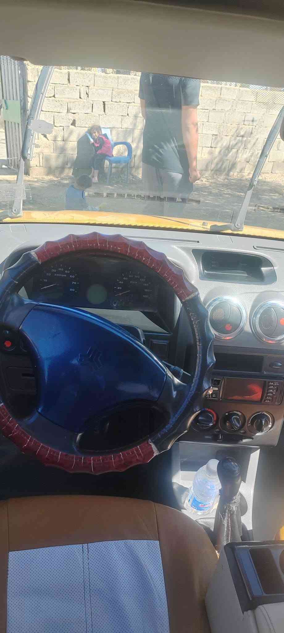 سايبه للبيع سياره نضيفه موديل ٢٠١٥ مكاني دوانيه سعر ٣٢ شراي يجي خاص او يتصل بيه ***********
