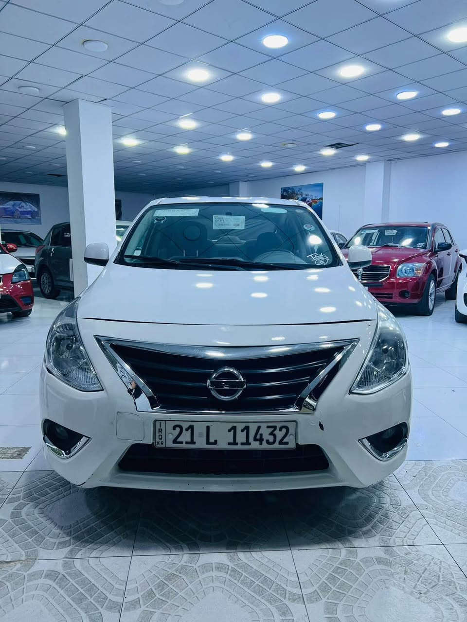 نیسان سنی ٢٠١٧  هندی 
٣ پاەچەی سبوغە ژوریی توزەک گرتیە 
گیر مەکینە تەبرید هەموویی بەشەرت سەیارەکە تابلی پاکە 
*********** أربيل, العراق
