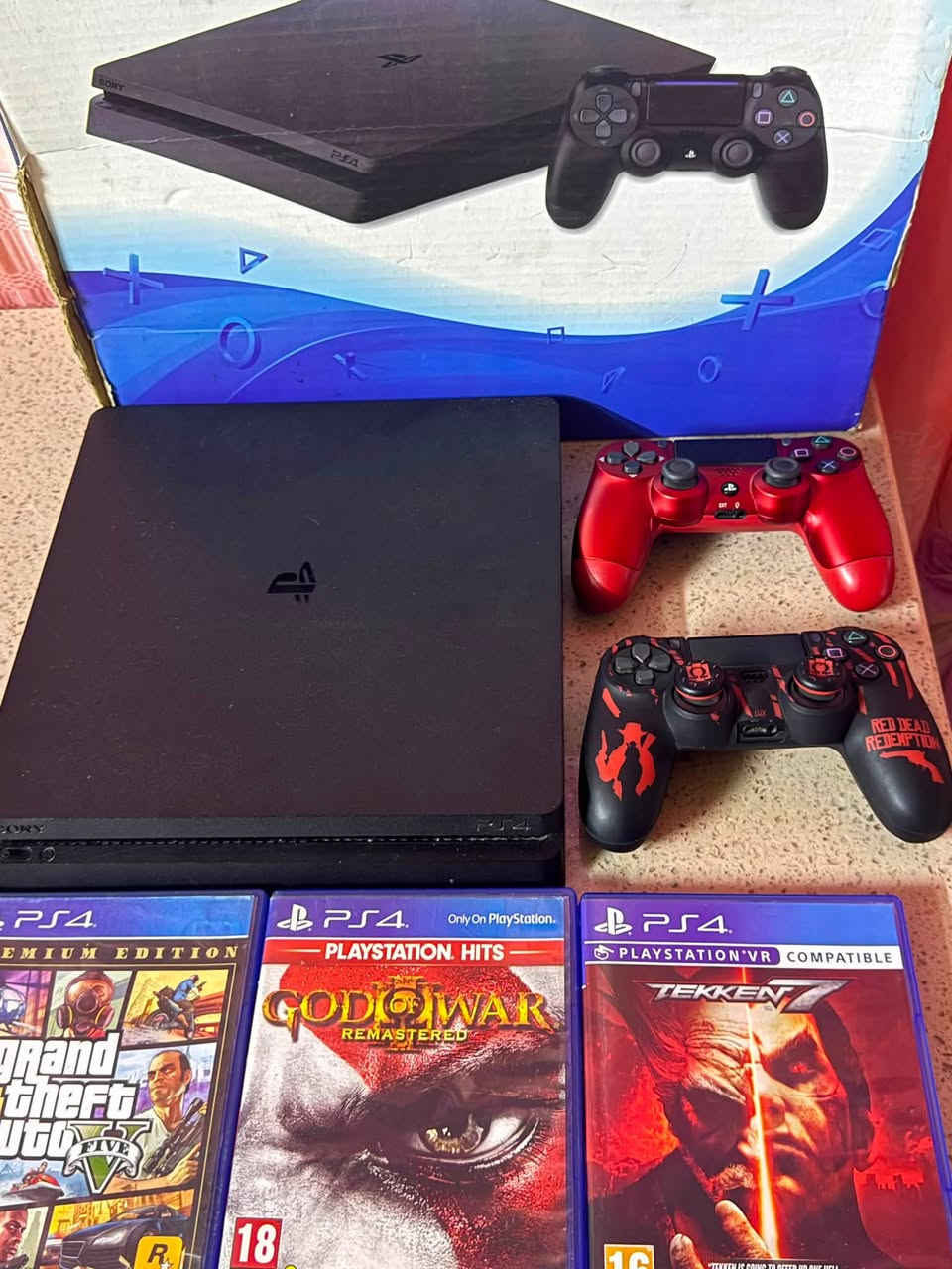 🎮 PlayStation 4 Slim 500GB للبيع 🔥

السلام عليكم الجهاز نظيف ومحافظ عليه، ويجي وياه كل ملحقاته 👌

المحتويات:
• PS4 Slim 500GB
• جوستك عدد اثنين 
• جلاد واحد 
• Grand Theft Auto V
• Tekken 7
• God of War Remastered 3
• جميع الملحقات الأصلية كاملة 

325,000 دينار و بي مجال 
 📩 رقم التواصل *********** و مراسلة خاص
