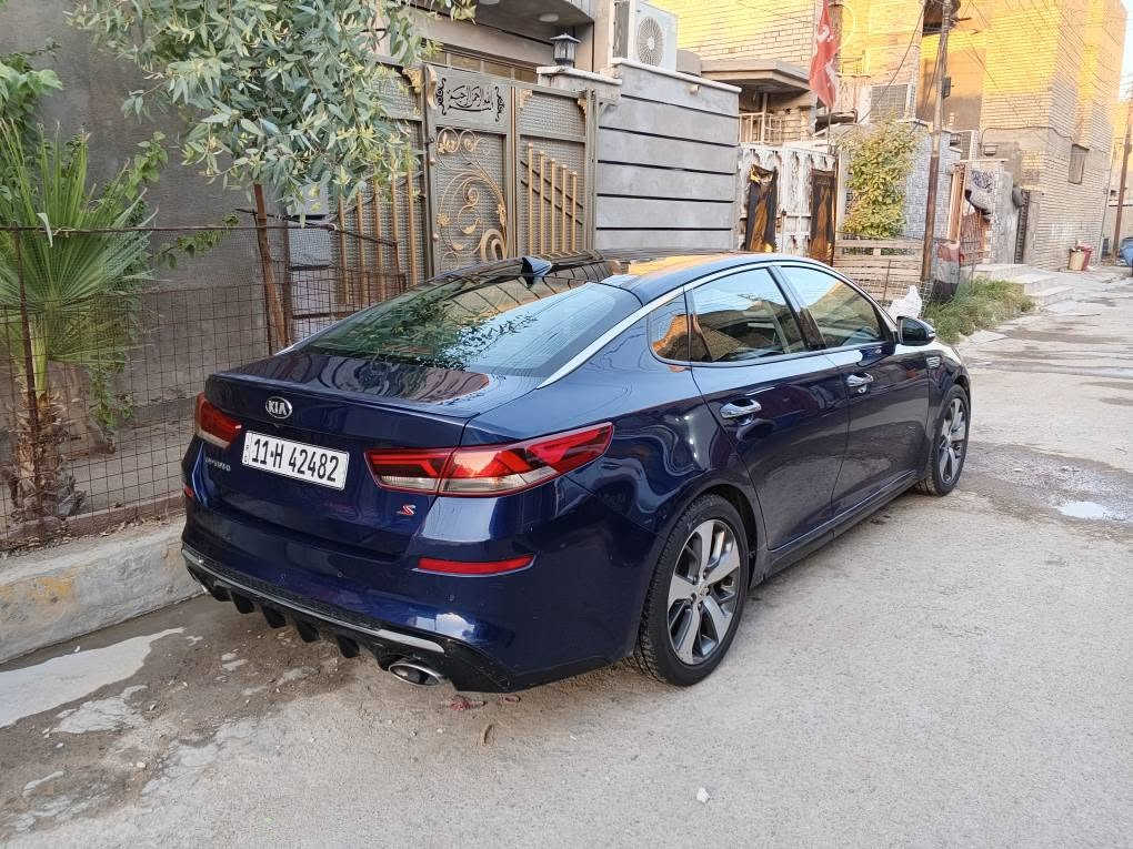 السلام عليكم ورحمه الله وبركاته 
كيا اوبتيما 2019 فئه S 
محرك 2400 gdi 
حادث سطحي بدون دواخل فقط باب السائق والباب الورا 
مواصفات السياره 
تشغيل + فتح + جنطه بصمه
كشنات جلد
داخل اسود 
تبريد مناخ منفصل 
رادار 360 
نقط عمياء 
مرايه تعتيم ذاتي 
فتح السقف بانوراما ثلاث طقات 
جام اوتو 
نظام ترفيهي ابل كار بلاي  اندرويد اوتو
تخم اطارات برجستون ياباني مقاس 18
تنبيه الخروج من المسار 
سياره بيها طخات في بضع الاماكن 
السياره تحتوي على منظومه غاز 
وخزان اضافي 60 لتر 
السياره جاهزه من دون اي نواقص 
العداد 98,721 مايل قابل للزياده 
السعر المطلوب 122 ورقه قابل للتفاوض بشيء بسيط 
العنوان بغداد العبيدي 
*********** بغداد, العراق
