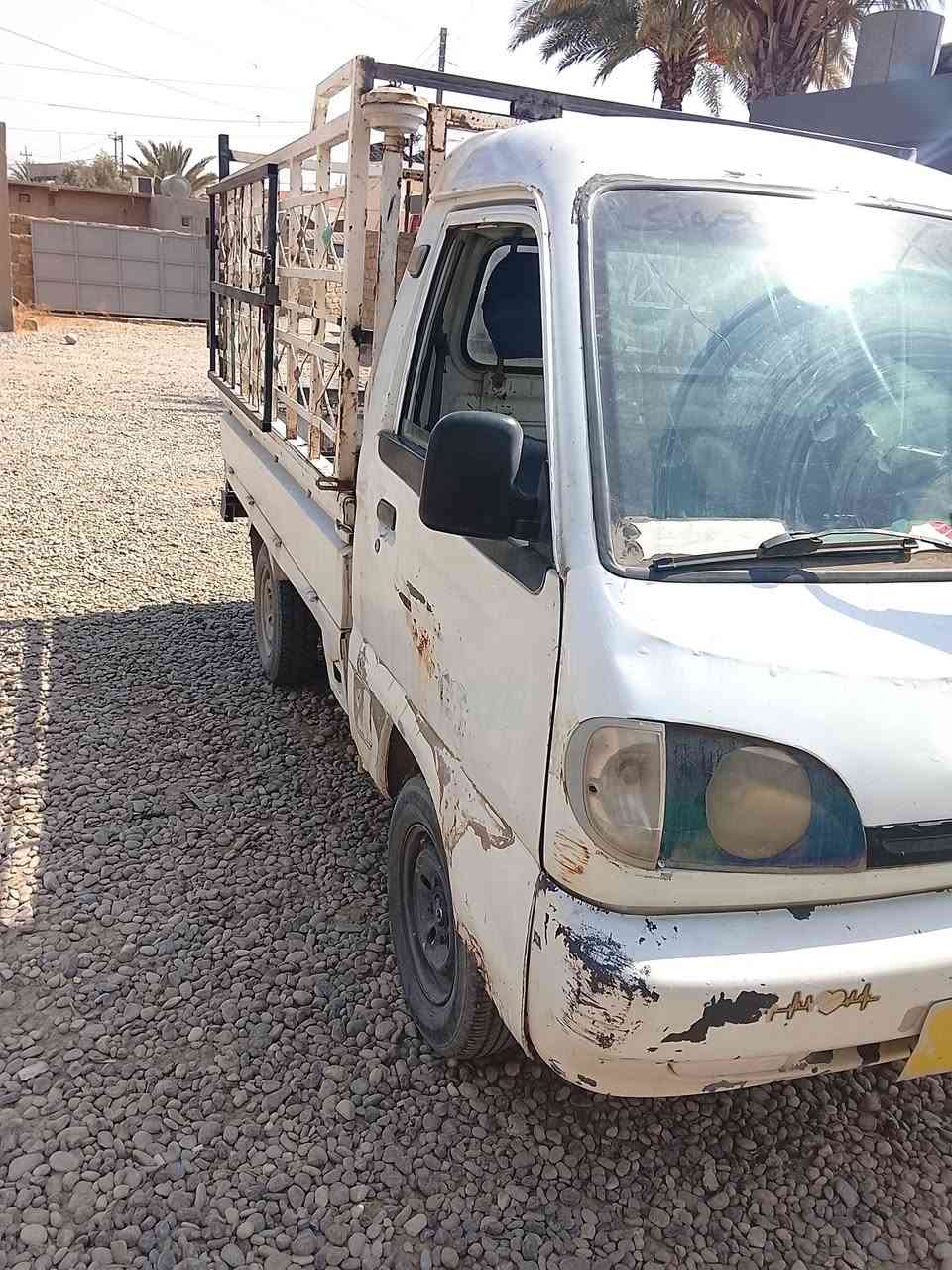 السلام عليكم فاو للبيع محرك بي بدايه صرف ولباقي شوف العين السعر 10 وبيه مجال ويرهم مراوس حسب الغناعه ، ***********
