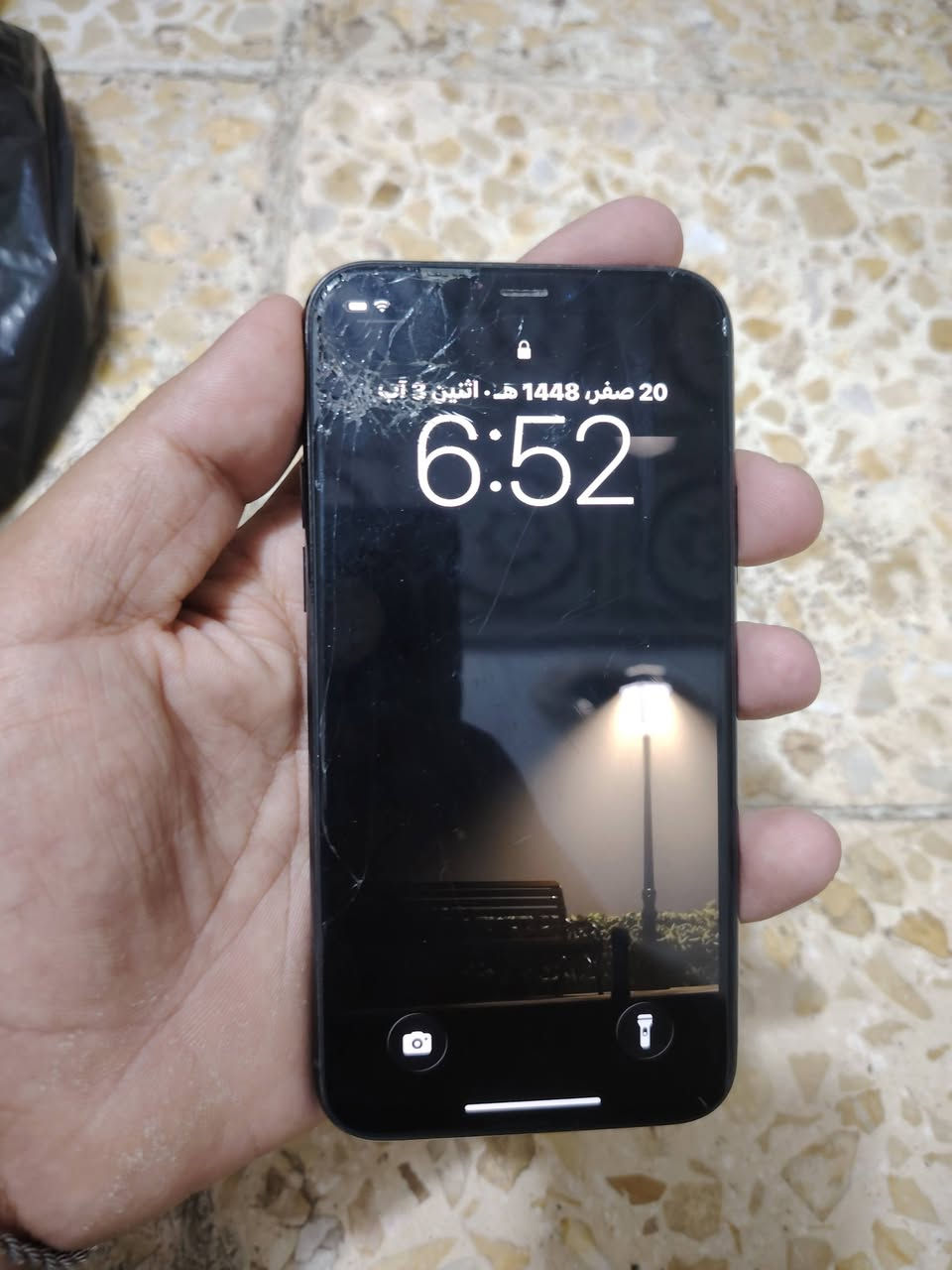 السلام عليكم ايفون 11 برو وتر بروف ممفتوح فقط كسر بلكلاس مماثر ابد سعره 180 وبي مجال قليل متوازي علبيع مكاني نجف شارع المدينه ***********
