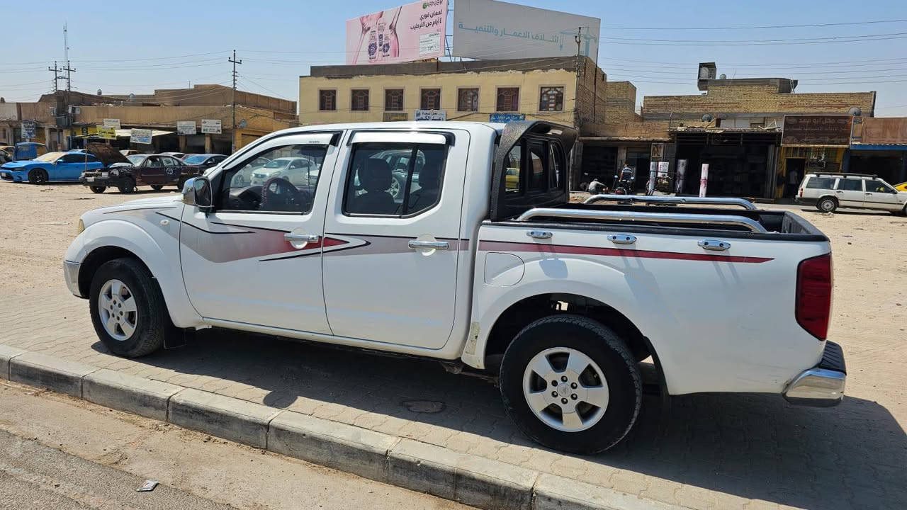 السلام عليكم نيفاره للبيع مديل 2014 رقم بغداد كير ومحرك وتبريد وحداديه خير من الله مكان السياره نجف السعر 95 وبيه مجال الستفسار ***********
