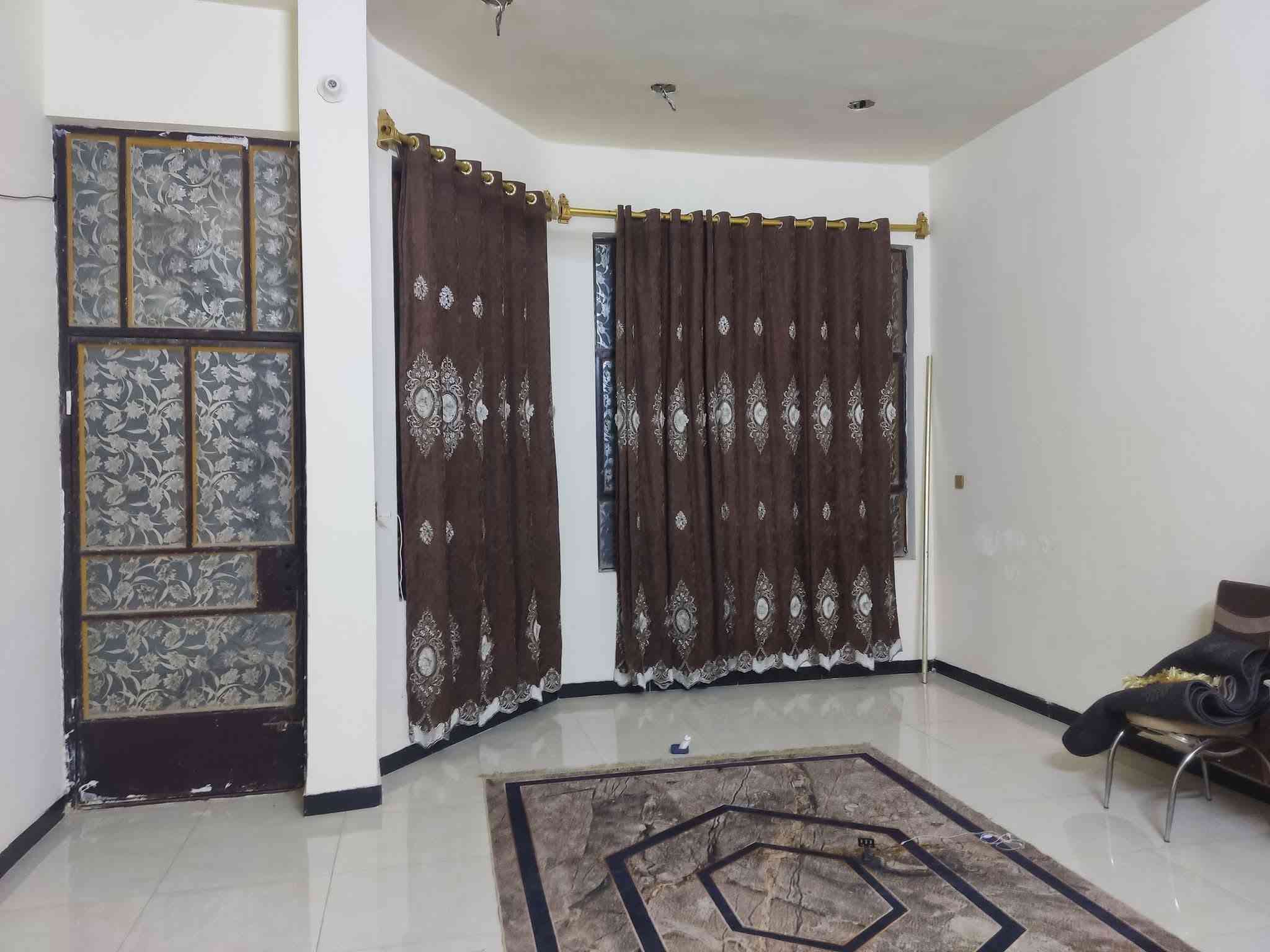 السلام عليكم دار للبيع 100 متر طابقين زراعي سند 25 جديد كافت خدمات بغداد الكمالية بستان علي كمال ***********
