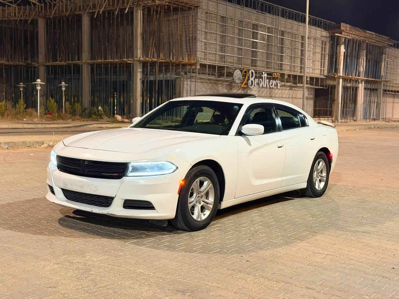 جارجر SXT بلاص موديل 2022 
فول الفول 
رقم سليمانيه   الجديد بسمي 
تحويل ثاني يوم
مواصفات 
محرك 3600 (V6)
تشغيل عن بعد 
كشنات جلد 
سلايد (فتحة )
شاشه وسط
كاميرا دوارة
كرسي كهرباء تبريد تدفئة
كشن خزن 
ويل 20 رياضي
تحكمات فوول  
تبريد قطعتين وبعد مواصفات ال sxt بلاص معروفة 
حادثه بصيط جدن جاملغ السكن فقط بدون ايرباك كفاله الباقي 
السعر 238 
مكان السياره ديالى خانقين
رقم صاحب سيارة ***********
