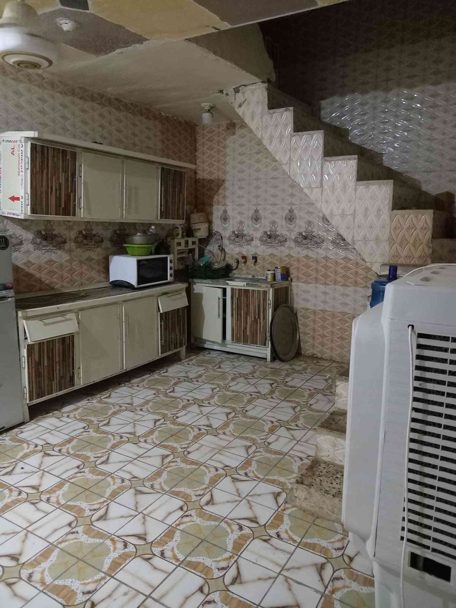 بيت للبيع ١٥٠ متر محجوز مبادره في حي المنتظر خلف البزل كما مؤشر بالصوره بشارع قيس ال محمد الشعيبي سعر مناسب للتواصل ***********

