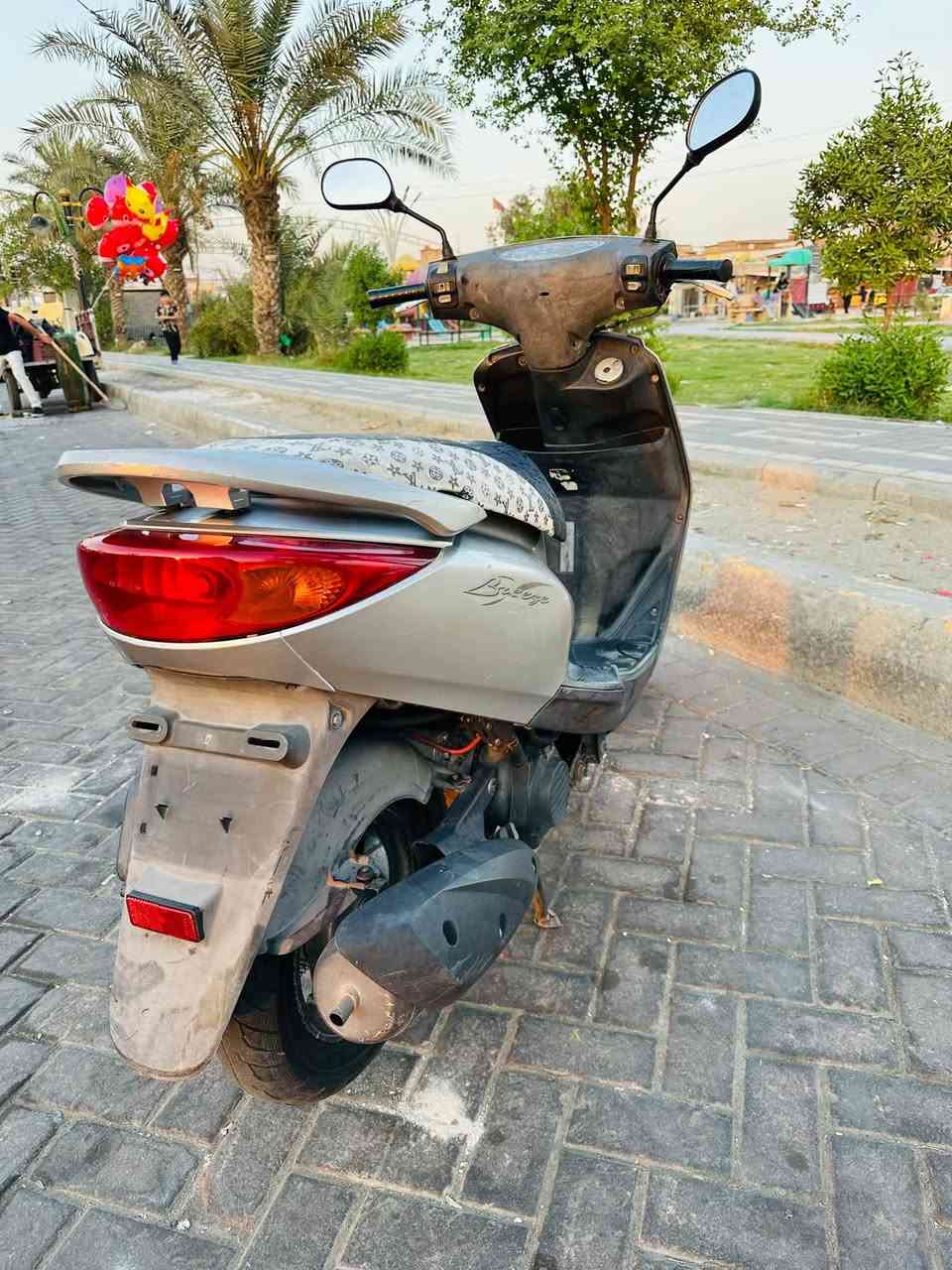 سلام عليكم بريز نازلة رمبة صارلها 7 اشهر كفالة عامة مكينة برغي ما مفتوح بيها كفرات ختم واحد كله شغال كهربائيات اشاير لايت عالي ناصي سلف وهندر دبلات كله على البلادي وعلى الملاح تعال وافحص مكاني بغداد وهذا رقمي *********** السعر 900 وبيها مجال بسيط ان شاء الله
