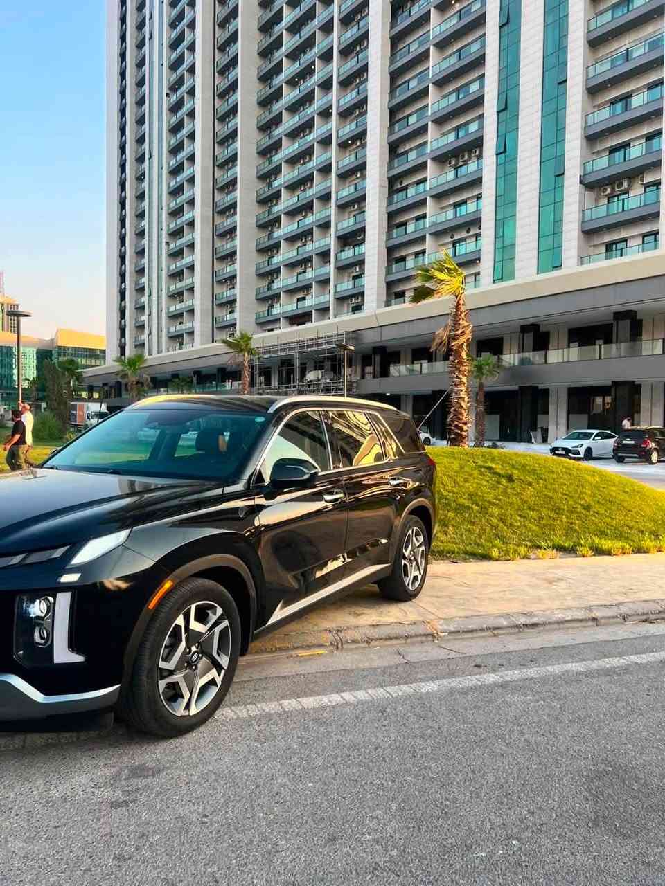 🚘 هونداي باليسايد موديل 2024 – أعلى مواصفات 🔥
موصفات السيارة:
🔹 محرك V6 سعه 3.8 لتر GDI
🔹 قوة 291 حصان 💪
🔹 القير اوتماتيك 8 سرعات
🔹 دفع رباعي HTRAC AWD
🔹 عدد المقاعد 7 راكب VIP
🔹 قطعه واحد صبغ بدون دواخل بدون اريباك

المواصفات والتجهيزات:
⭐ فئة Calligraphy أعلى فئة
📺 شاشه وسطيه كبيرة 12.3 انج
📊 شاشة عدادات رقمية 12.3 انج
🔑 تشغيل بصمة ودخول ذكي
🪟 عرض معلومات على Head_Up Display الزجاج الامامي
📱 تشغيل عن بعد
🖤 مقاعد جلد فاخر اسود VIP
⚡ مقاعد امامية كهربائية
❄️🔥 تبريد وتسخين المقاعد الامامية
💺 مقعد السائق Ergo Motion
👑 مقاعد الصف الثاني VIP كابتن

✨ السيارة نضيفه جداً مابيها نقص جهازه مجهزه من كل شيء فقط بوند صبغ باقي سيارة كفاله عامه سبير سيارة للان ما نازل الشارع سنوية وهزه جديد

بدون دواخل بدون اريباك 

📋 وهذا رقم الشاصي حادث سيارة مثل ما موضح فقط بوند صبغ:
KM8R5DGE4RU695621

🛣️ المسافة المقطوعة: 46693.Km

📍 الموقع: اربيل
📲 للتواصل ومعرفة سعر السيارة:
واتساب: ***********

🚘 هیوندای پەلێساید مۆدێلی 2024 – بەرزترین تایبەتمەندی 🔥

تایبەتمەندییەکانی ئۆتۆمبێلەکە:
🔹 بزوێنەری V6 بە قەبارەی 3.8 لیتر GDI
🔹 هێزی 291 ئەسپ 💪
🔹 گێڕی ئۆتۆماتیکی 8 خێرایی
🔹 جوڵەی 4 چەرخ HTRAC AWD
🔹 7 شوێن دانیشتن VIP
🔹 تەنها یەک پارچە بۆیە کراوە، بەبێ هیچ دەستکارییەک لە ناوەوە و بەبێ Airbag

تایبەتمەندی و ئامێرەکان:
⭐ جۆری Calligraphy، بەرزترین پۆل
📺 شاشەی ناوەندی گەورەی 12.3 ئینچ
📊 شاشەی دیجیتاڵی کیلۆمەتەر و زانیارییەکان 12.3 ئینچ
🔑 دەستپێکردن بە بصمەت و چوونەژوورەوەی زیرەک
🪟 پیشاندانی زانیاری لەسەر شیشەی پێشەوە Head-Up Display
📱 دەستپێکردنی ئۆتۆمبێل بە دوورەوە
🖤 کورسییەکانی پشتوه نازدار بە ڕەنگی ڕەش VIP
⚡ کورسییەکانی پێشەوە کارەبایی
❄️🔥 ساردکردنەوە و گەرمکردنی کورسییەکانی پێشەوە
💺 کورسیی شۆفێر Ergo Motion
👑 کورسییەکانی ڕیزی دووەم VIP Captain

✨ ئۆتۆمبێلەکە زۆر پاک و خاوێنە، هیچ کەم و کوڕییەکی نییە و بە تەواوی ئامادە و تەجهیزکراوە. تەنها یەک پارچە بۆیە کراوە، بەڵام ناوەوەی ئۆتۆمبێلەکە بە تەواوی بێ کێشەیە. ئۆتۆمبێلەکە هێشتا لە شەقام نەچووە و ساڵانەی نوێیە.

📋 ژمارەی شاسیی ئۆتۆمبێلەکە:
KM8R5DGE4RU695621

بەڵێ، ئەم بەشە بە کوردی سۆرانی بە شێوەی ڕوون:

🔹 تەنها یەک پارچە بۆیە کراوە، بەبێ دەستکاری ناوەوە و بەبێ Airbag

🛣️ مەودای بڕیوە: 46,693 Km

📍 شوێن: هەولێر
📲 بۆ پەیوەندی و زانینی نرخی ئۆتۆمبێلەکە:
واتساپ: ***********
