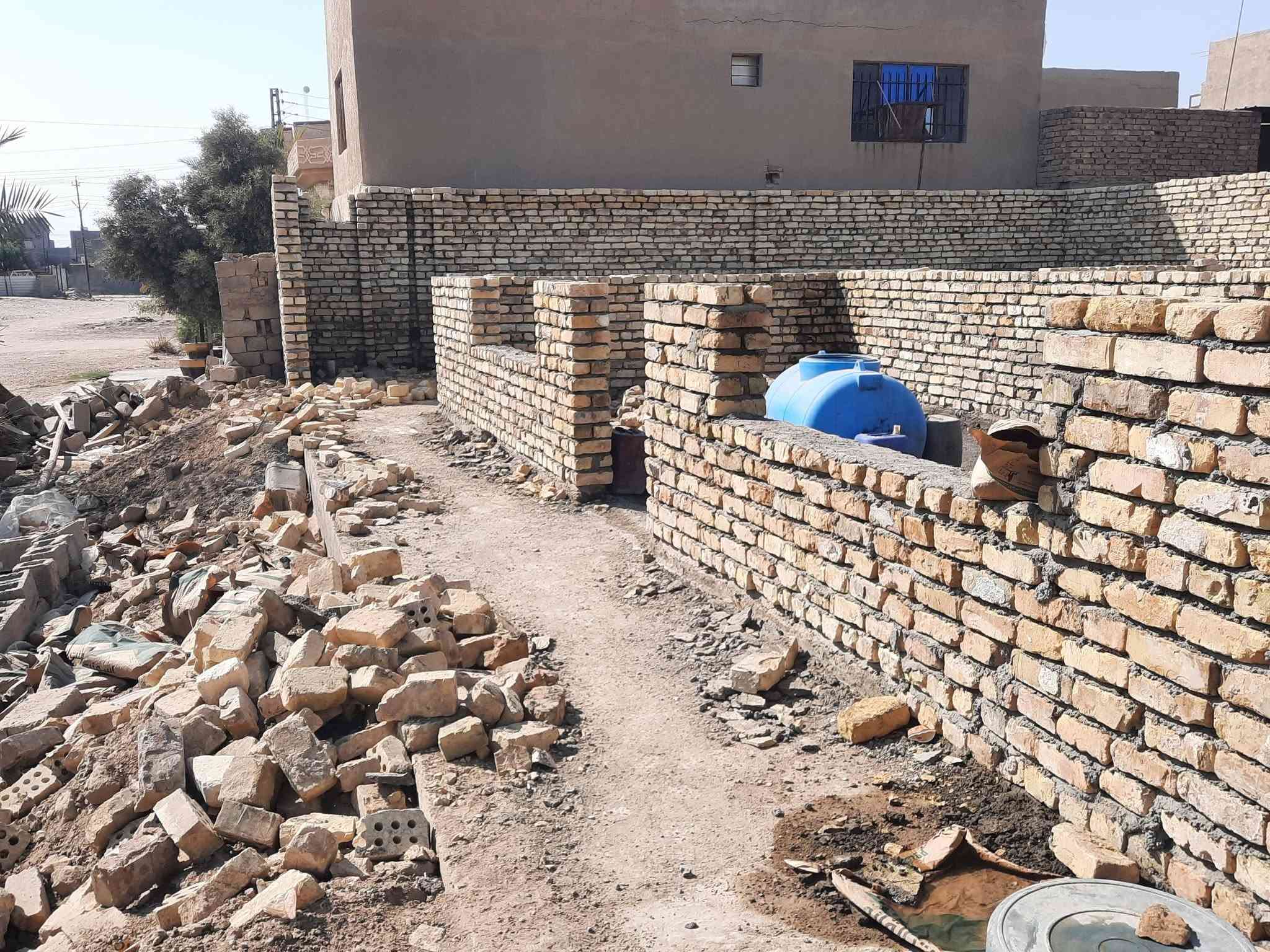 طابوق عادي ٥٠٠ جديد ٤٥٠ خلفه بناء احمد الجبوري شغل على دبل شغل نضافه الموقع تصال الواس اب او رقم الواس ***********
