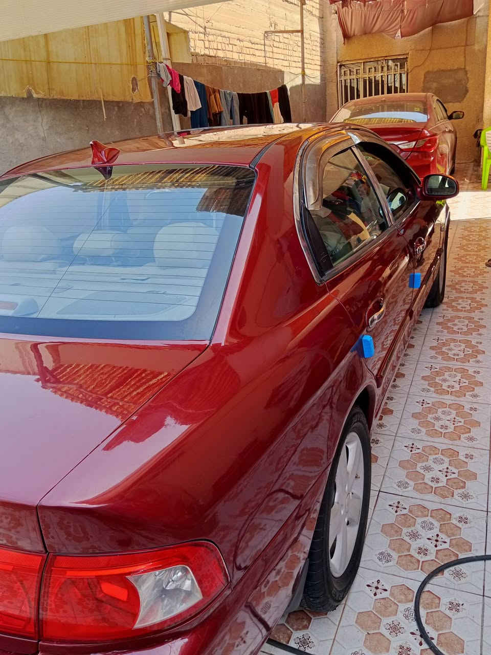 السلام عليكم
اللي يريد النظيف هذا النظيف اوبتما 2006 مكينه 2700 / v6 كير ومكينه عالفحص تبريد ثلج حداديه عله ايدي كلهه مال حاويه جديده تخم تاير جديد غرفته نظيفه جدا شاشه و كامرا  وراد امريكي ضربتهه بسيطه جدا بخشم الجاملغ عكس السايق و مصلح نفسه مصبوغه عام جماليه فقط 
مالكهه قريب عليه بكريطعه سنويه ساقطه قبل ست اشهر تقريبا 
السياره استخدام شخصي من الدوام للبيت
مكان السياره حله - بكرلي ***********
