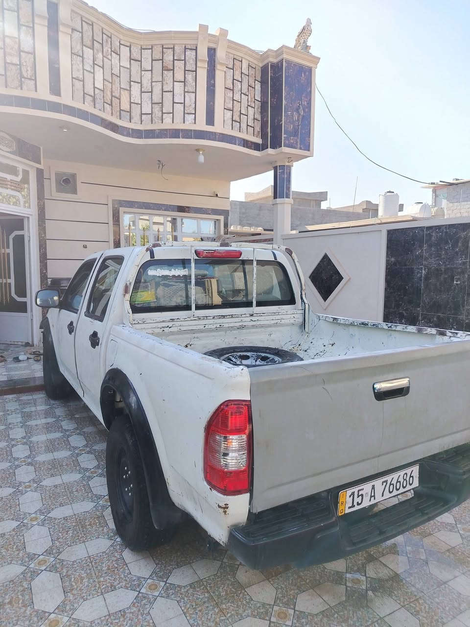 السلام عليكم لوف للبيع او مراوس رقم جديد محرك 4 سلندر بيهه منظومه غاز صدر جديد تخم تاير كله جديد مابيهه اي نقص رقم الهاتف *********** بي واتساب
