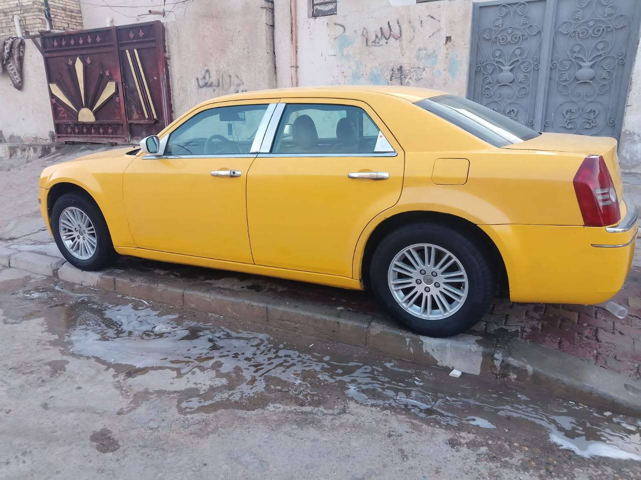 اوباما 2009 خط بغداد عماره دواخل عسلي السيارة جاهزة ميته وكيف اكسر حديدية كبل للشارع مصفره هيئه وغرامه السعر 110 وبيه مجال رقم بغداد انكليزي رقم ***********
