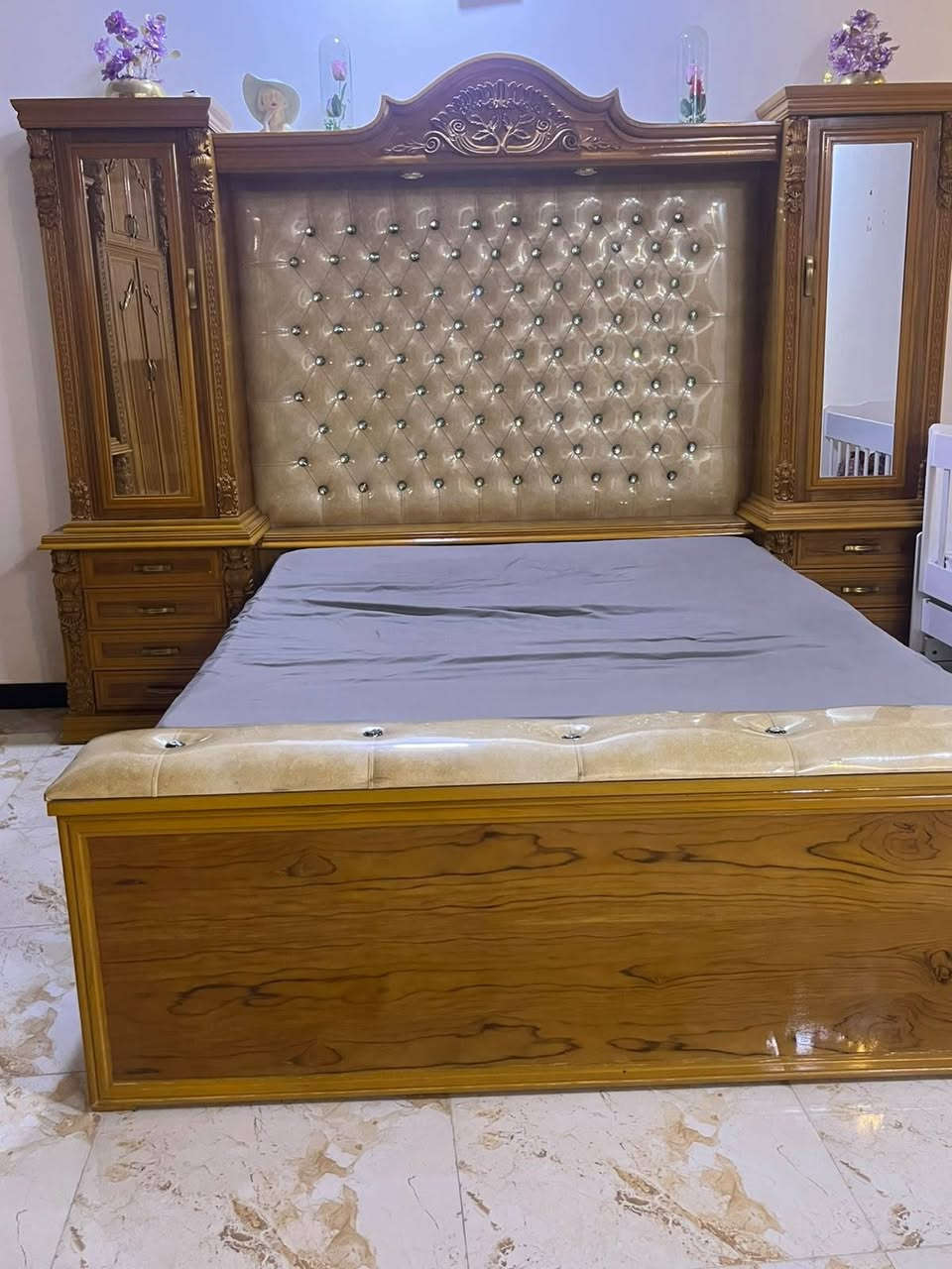 غرفه للبيع صاج درجه اولى للاستفسار ***********
