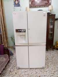 ثلاجة • للبيع