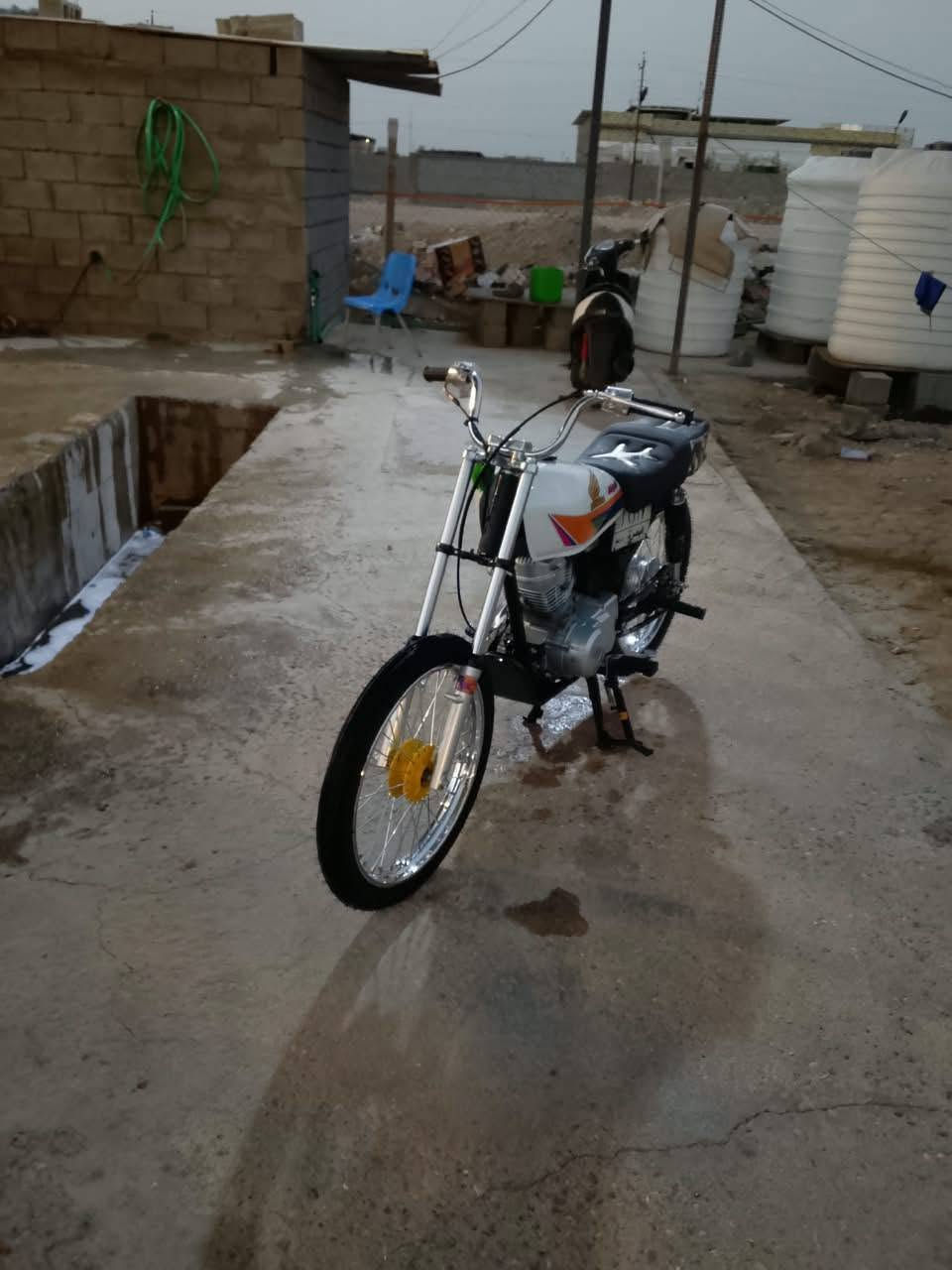 دراجة للبيع يراني ادوات ادوات العنوان بصره ابو الخصيب السعر خاص تعال واتساب *********** سعر خاص تعمير جديد بس المحرك مستعمل
